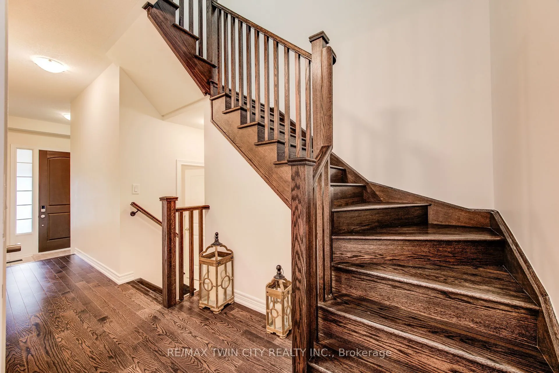 4 Stonehill Avenue