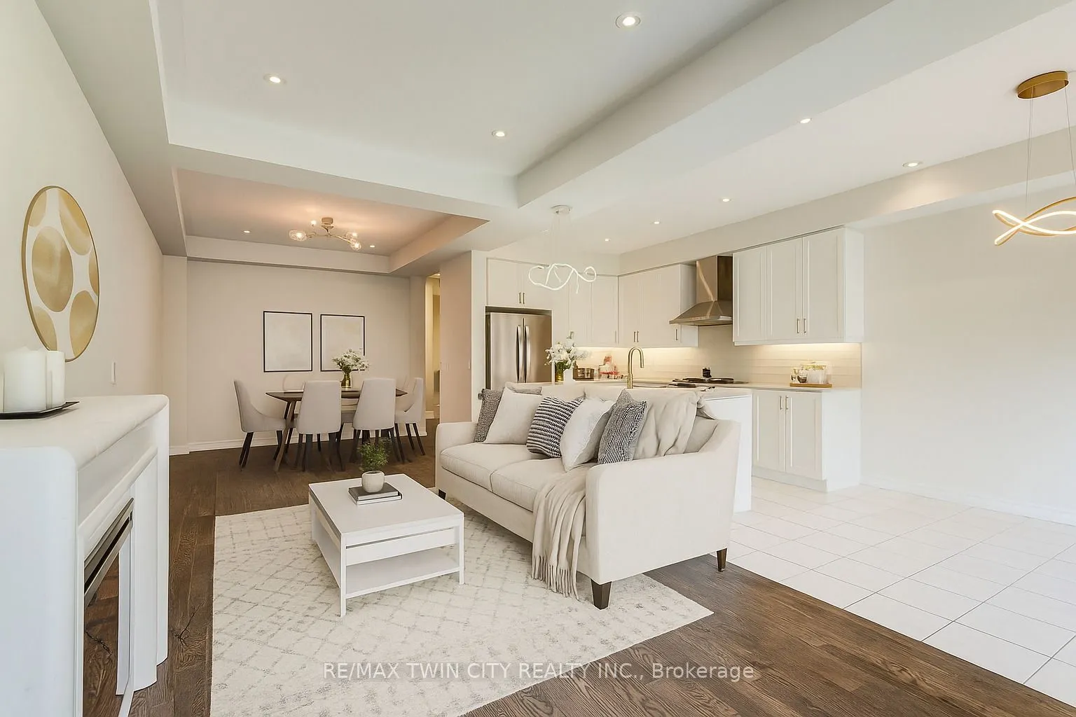 4 Stonehill Avenue