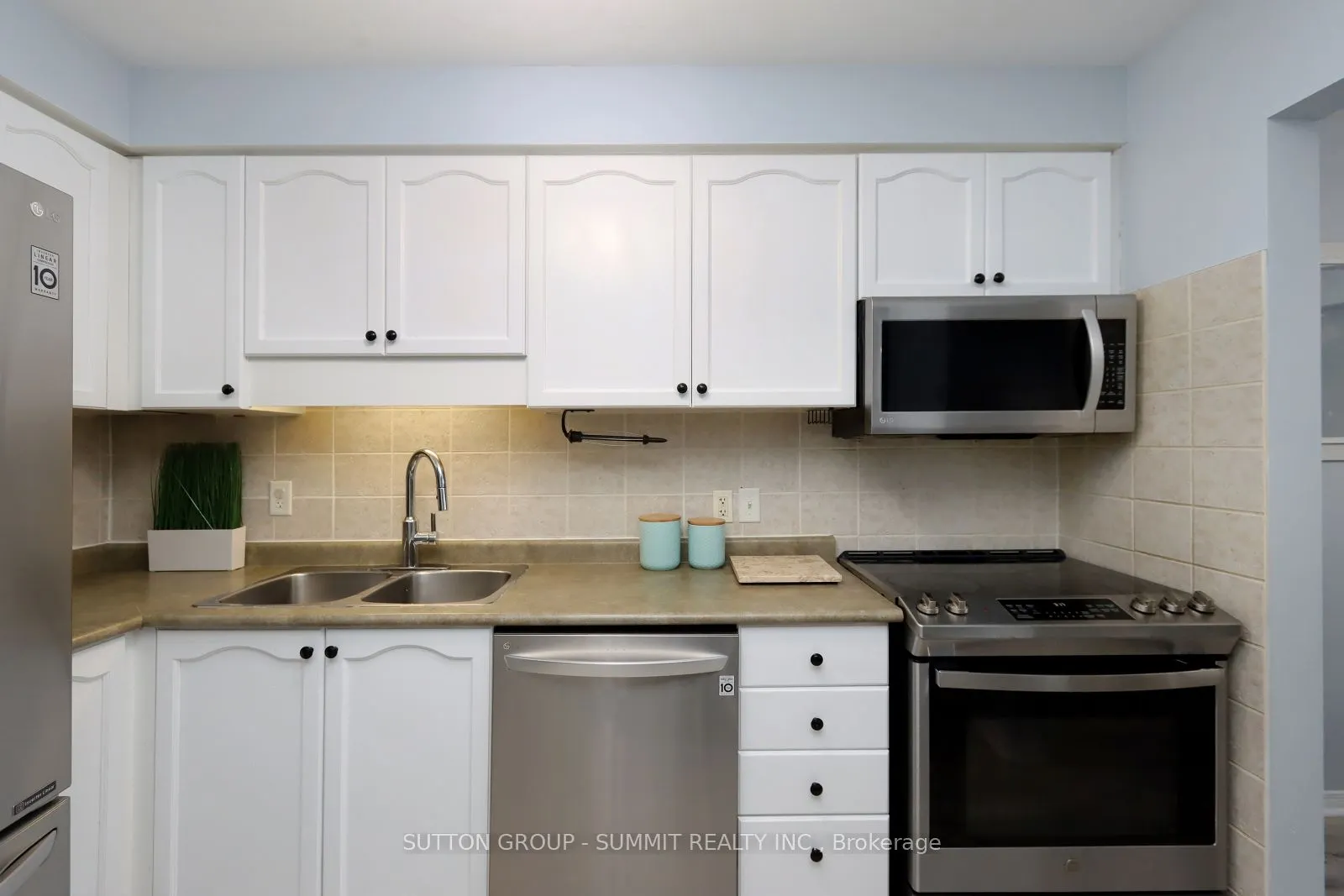 1771 Upper Wentworth Street, #25