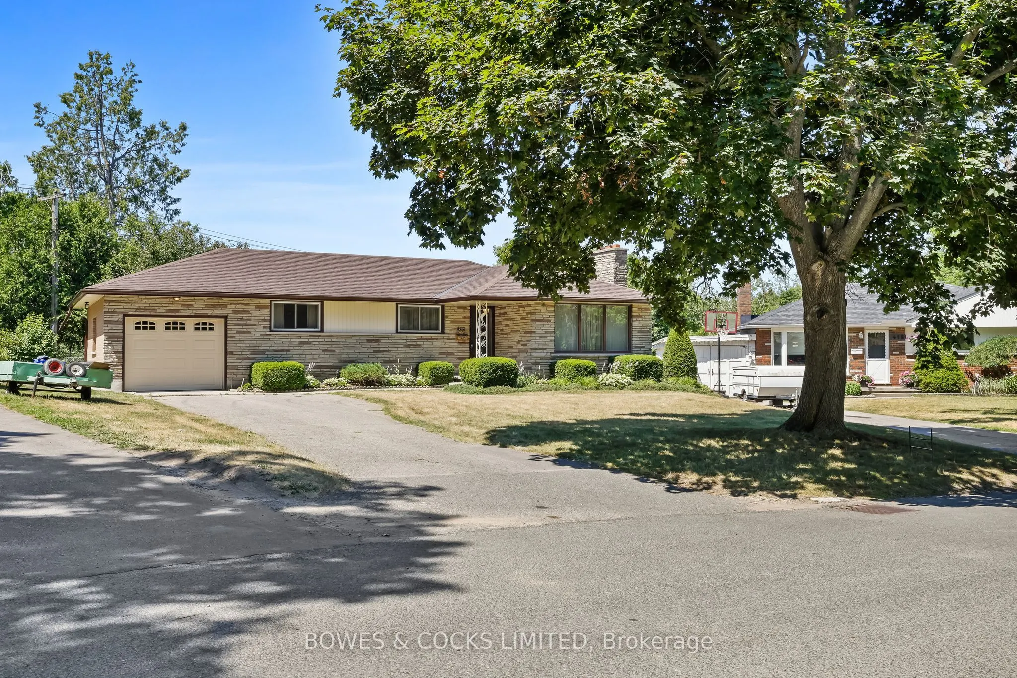 905 Glenholme Avenue