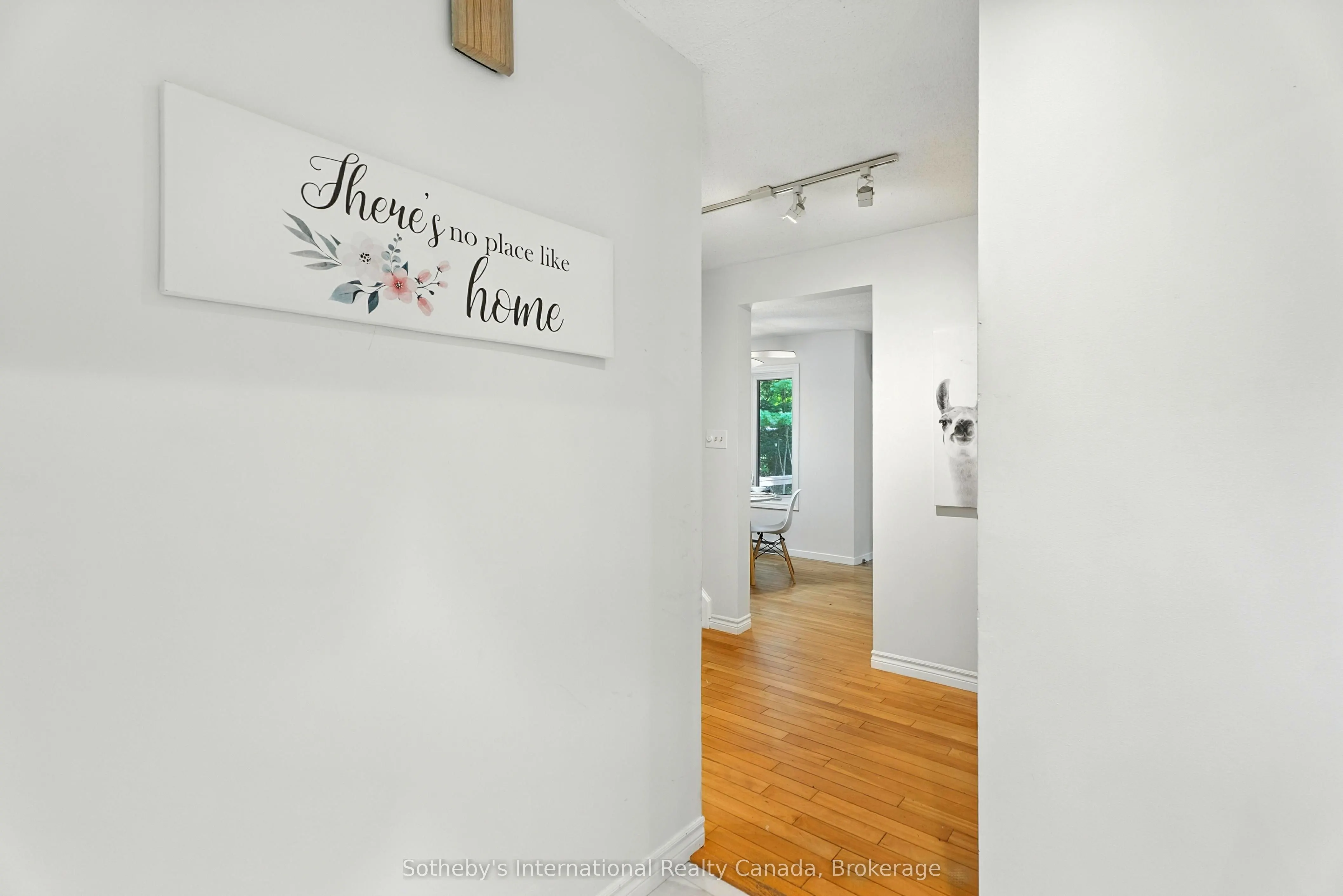 49 Southbank Drive, #10