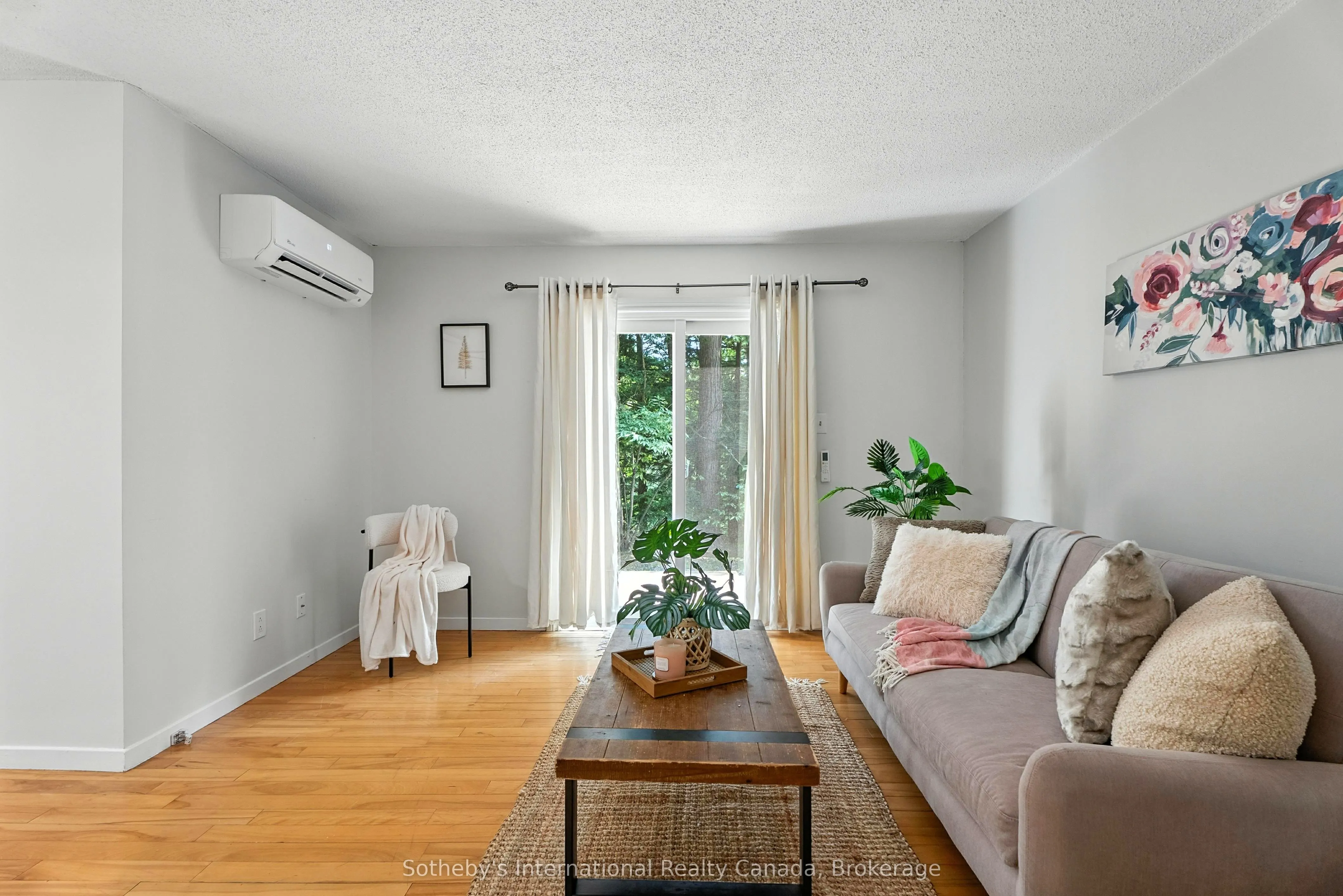 49 Southbank Drive, #10