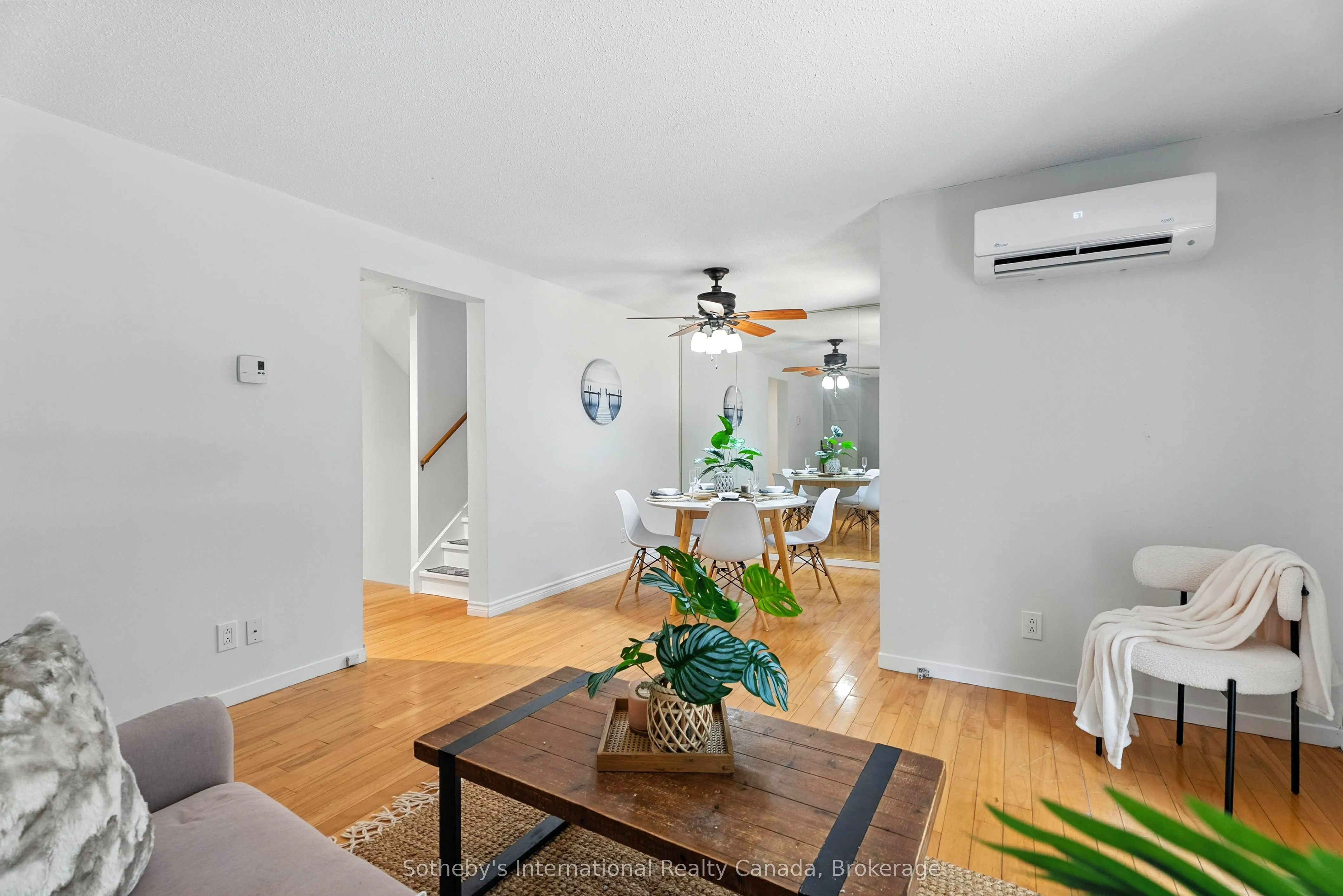 49 Southbank Drive, #10