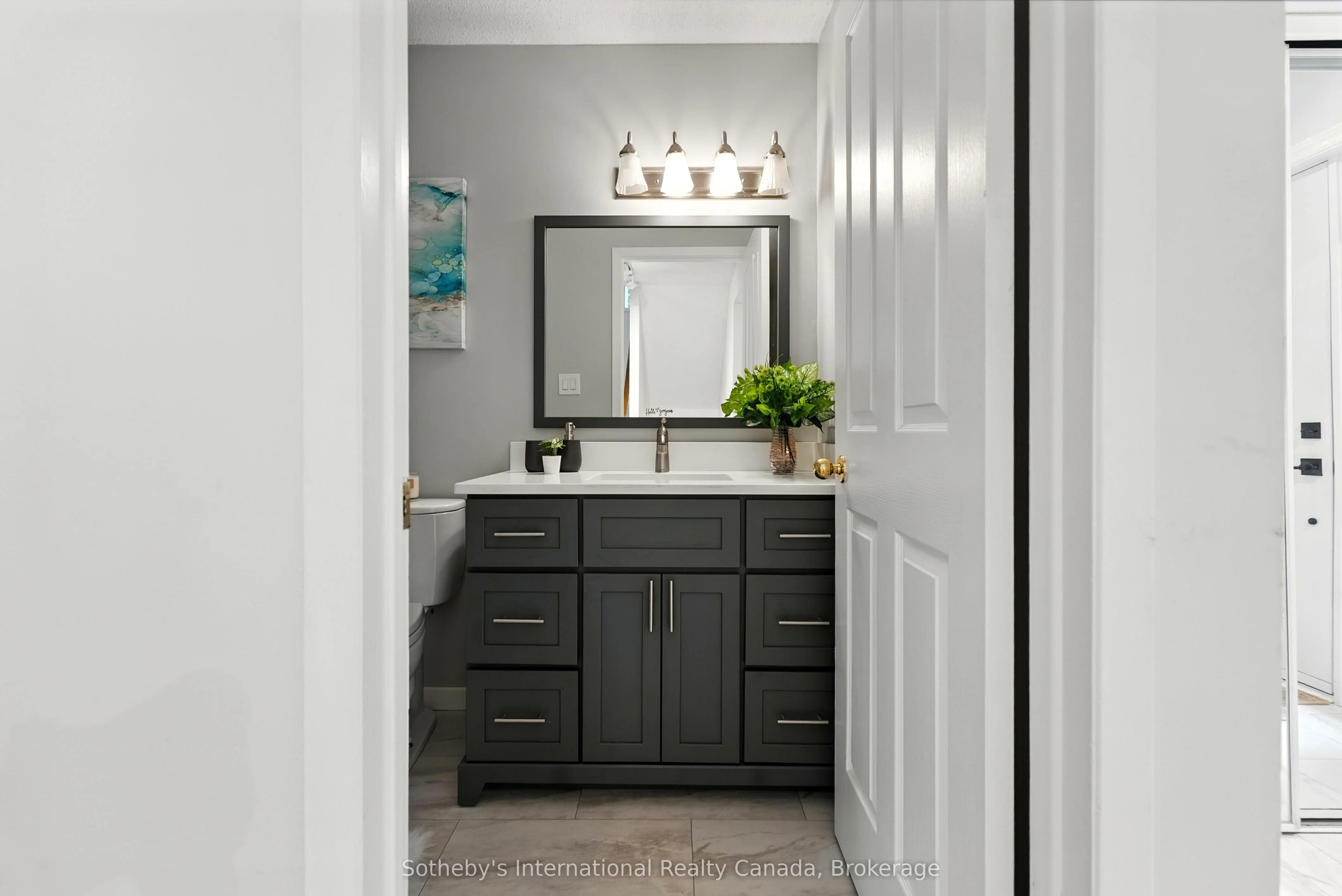 49 Southbank Drive, #10