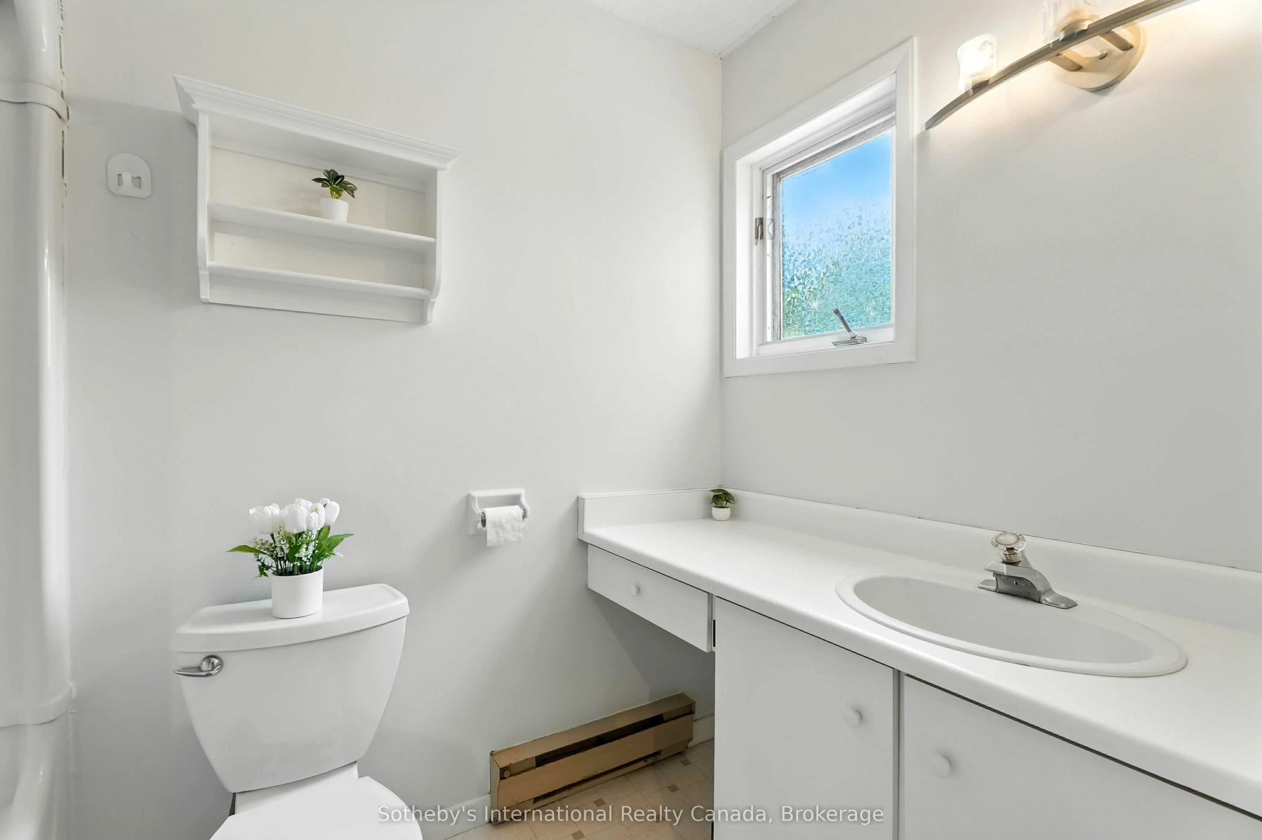 49 Southbank Drive, #10