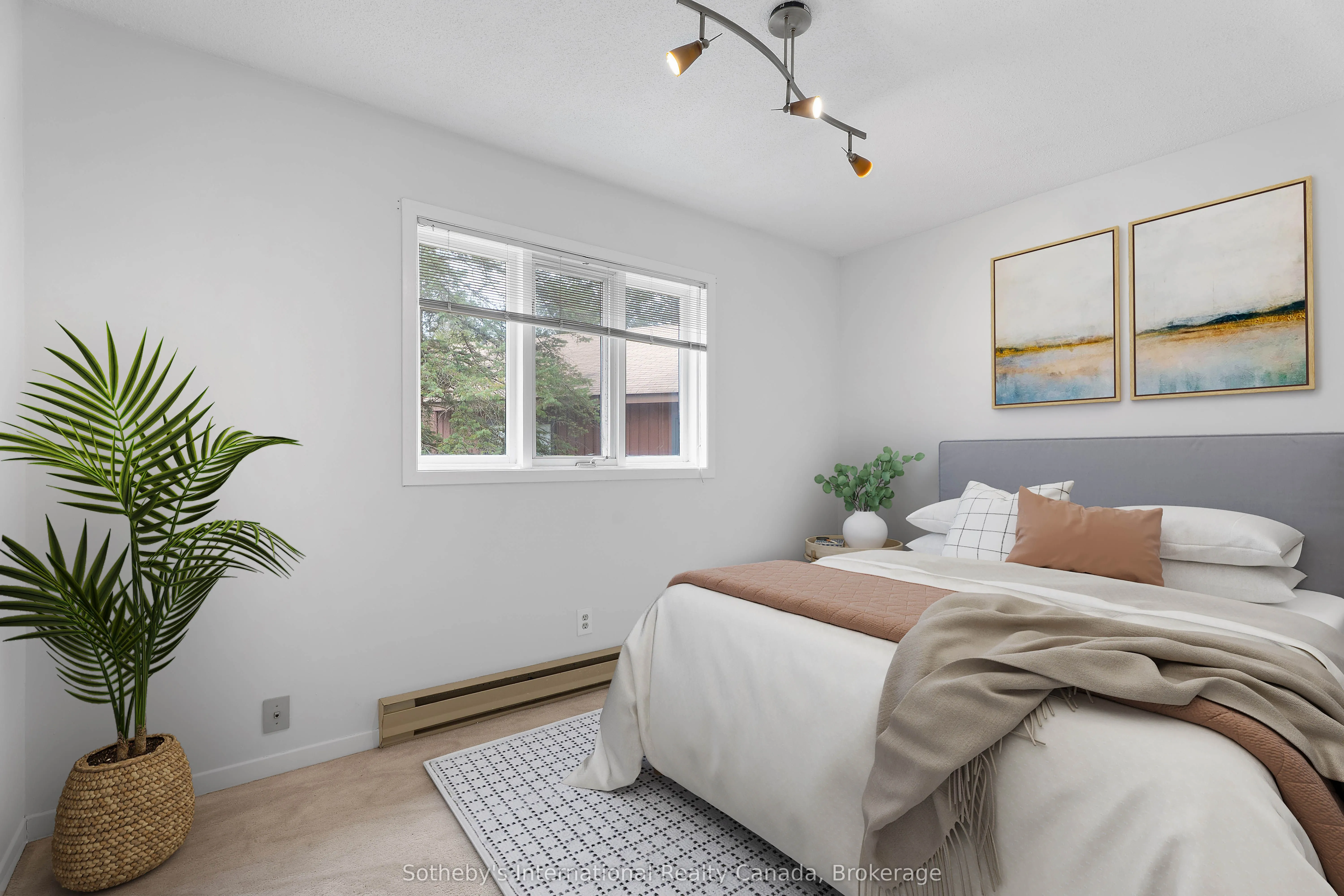 49 Southbank Drive, #10