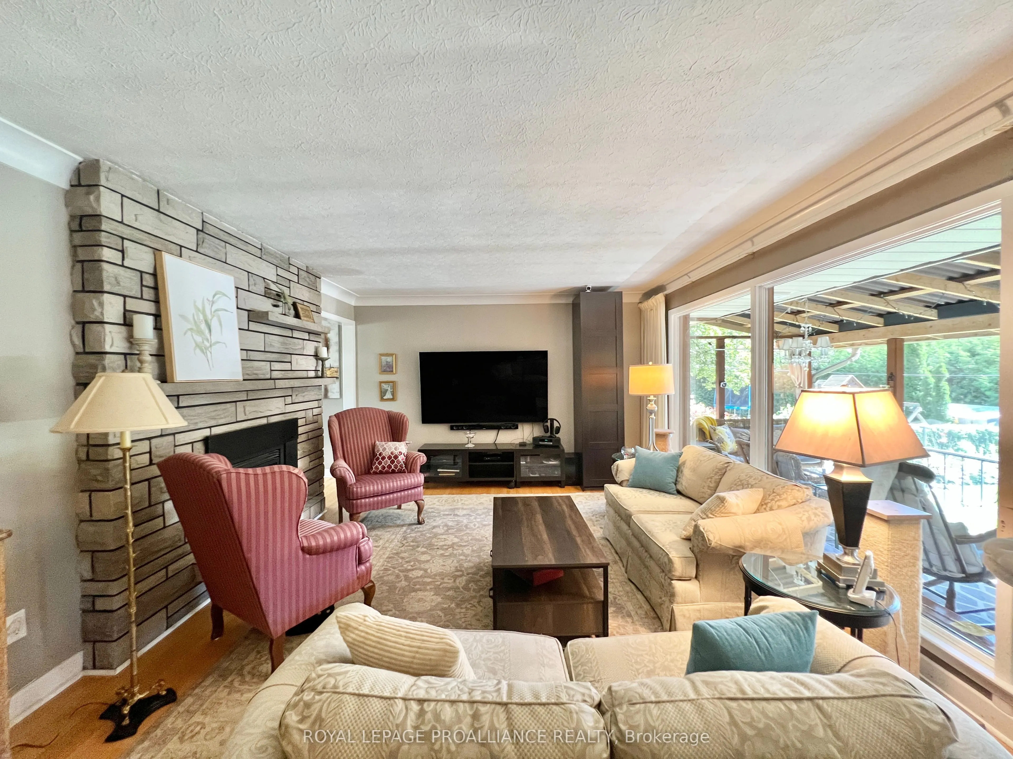 9 Sunset Drive