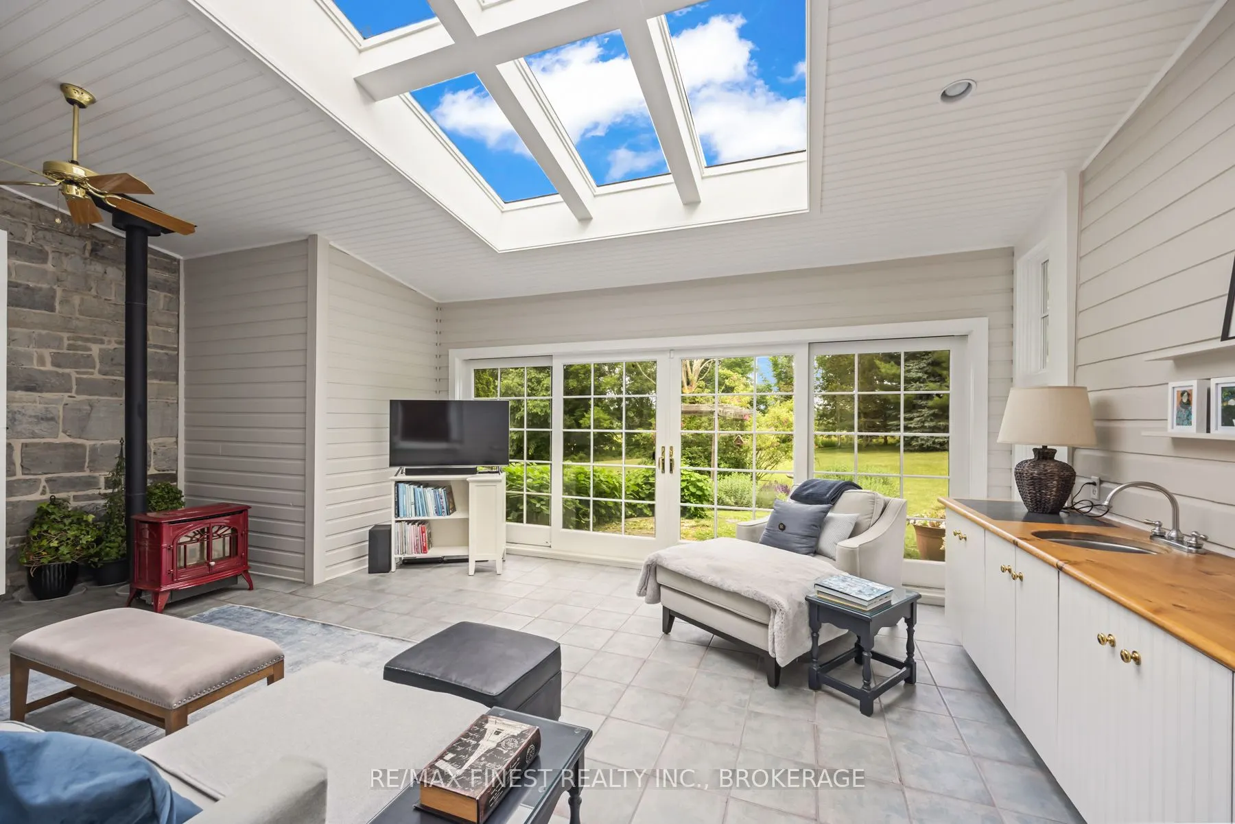 187 SIMMONS Road
