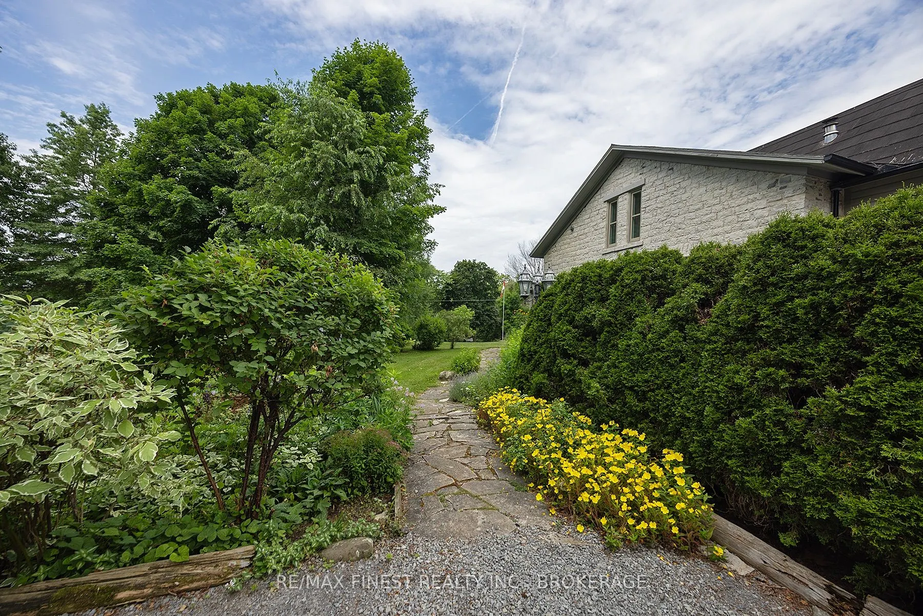 187 SIMMONS Road