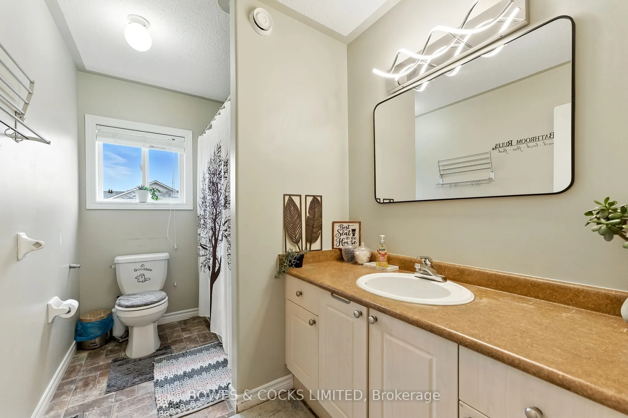 210 Farrier Crescent