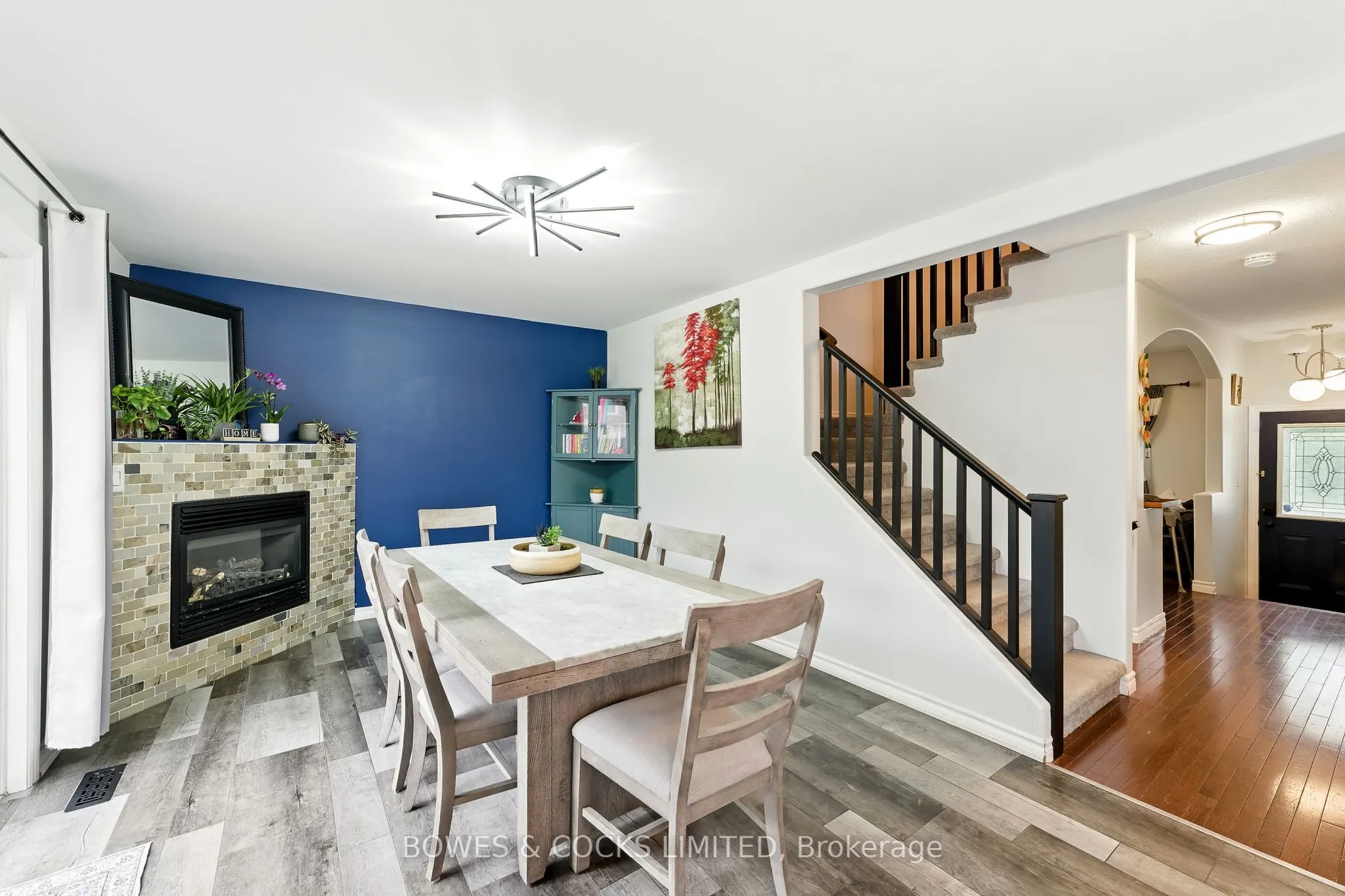 210 Farrier Crescent