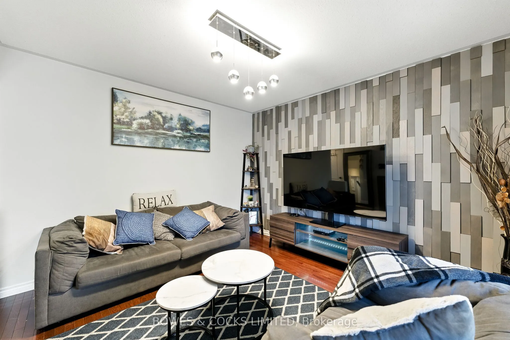 210 Farrier Crescent