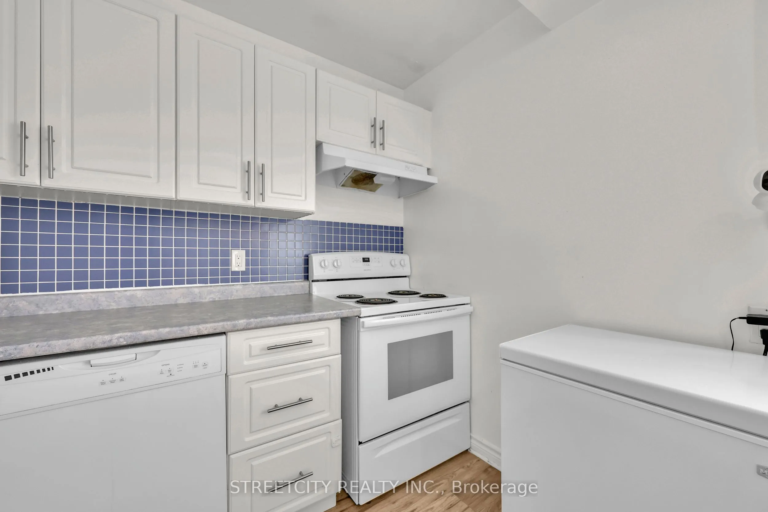 253 Taylor Street, #8