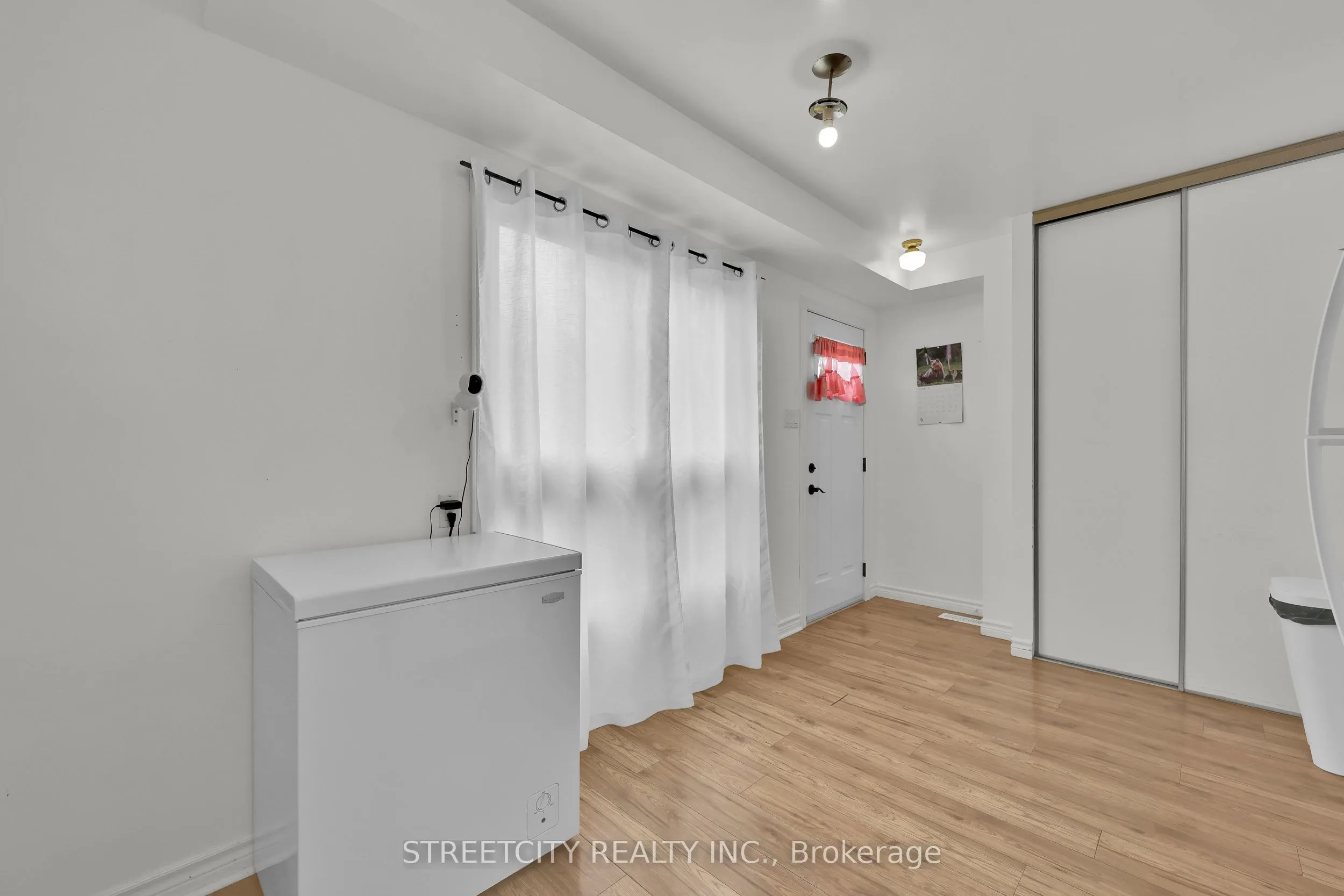 253 Taylor Street, #8