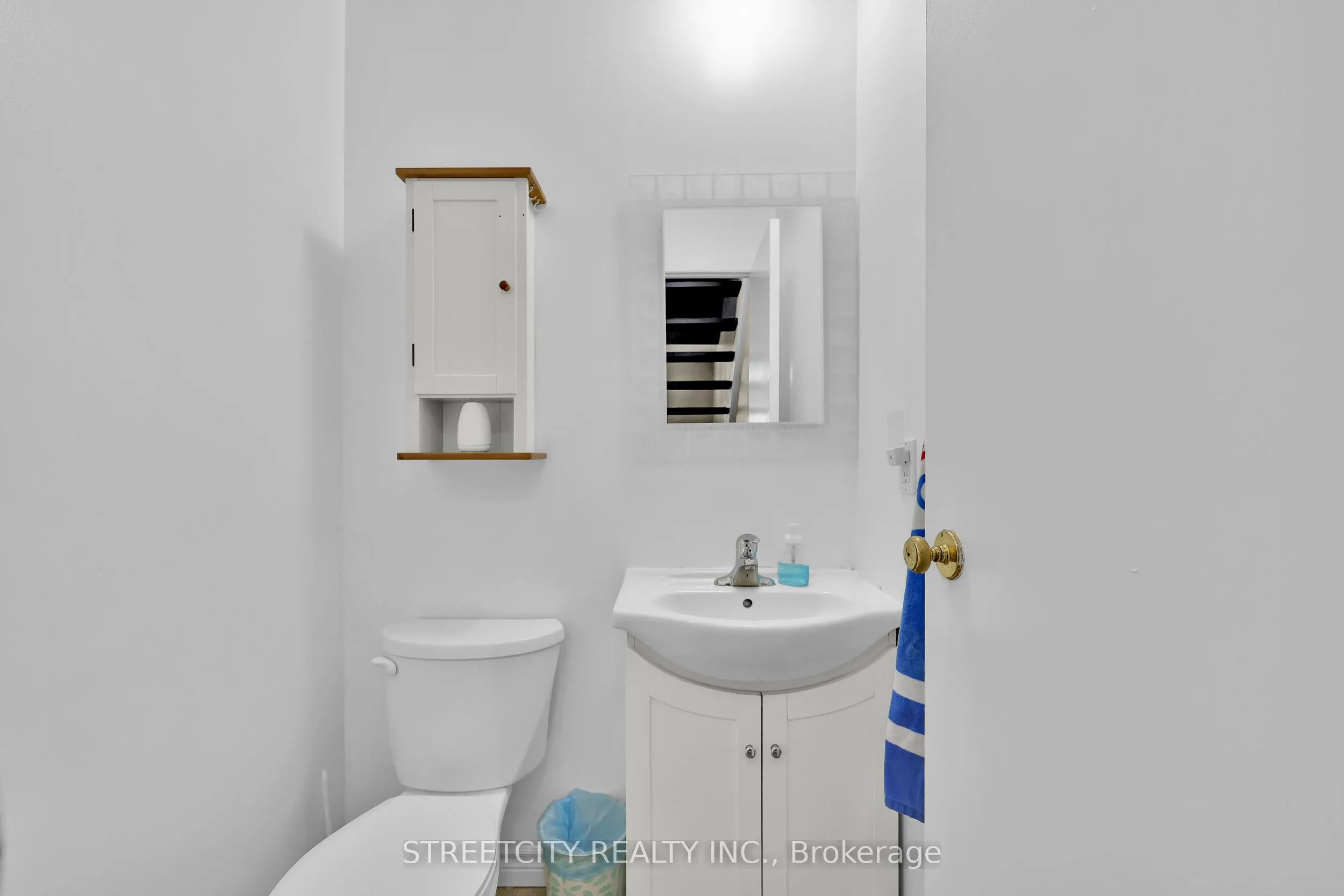 253 Taylor Street, #8