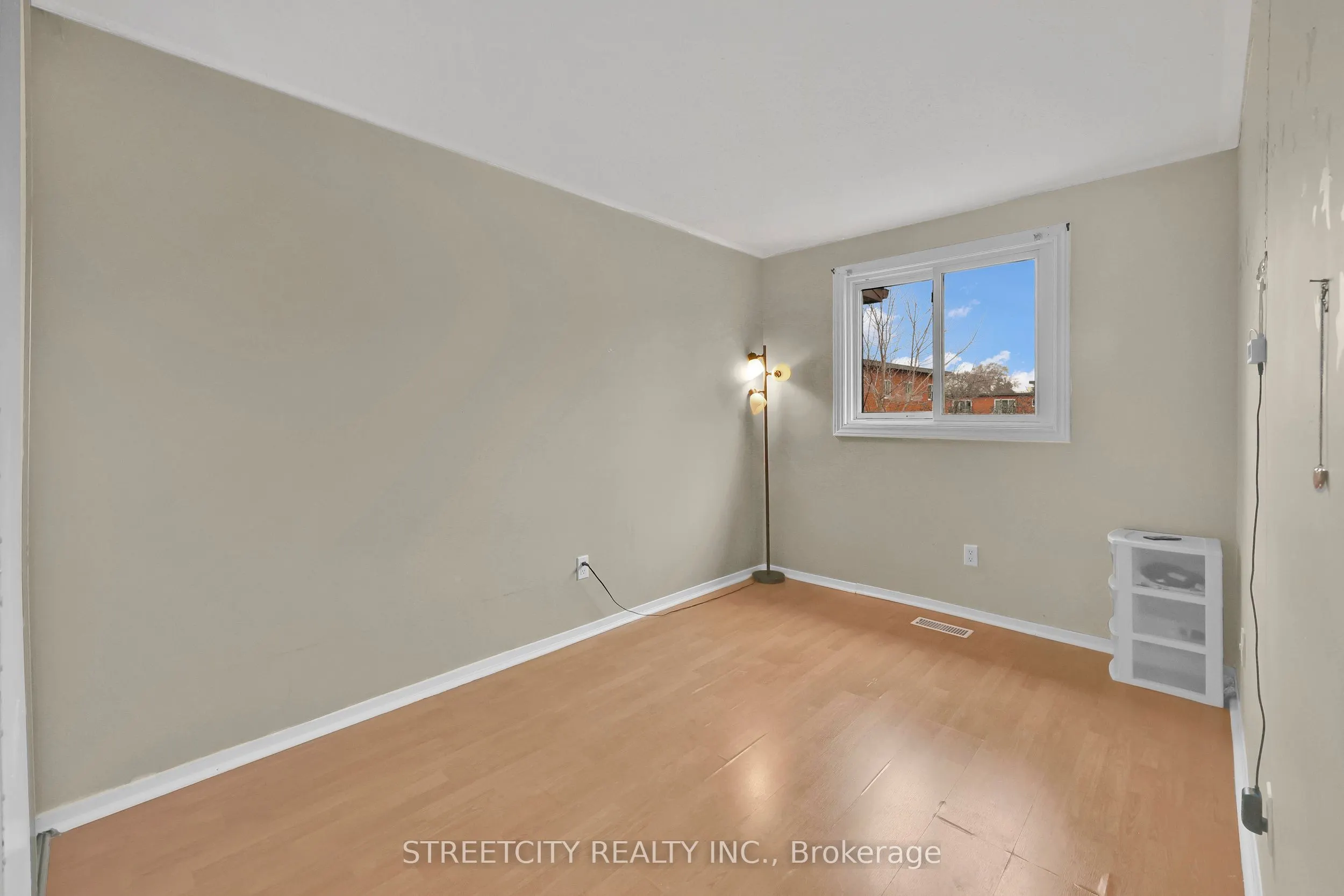 253 Taylor Street, #8
