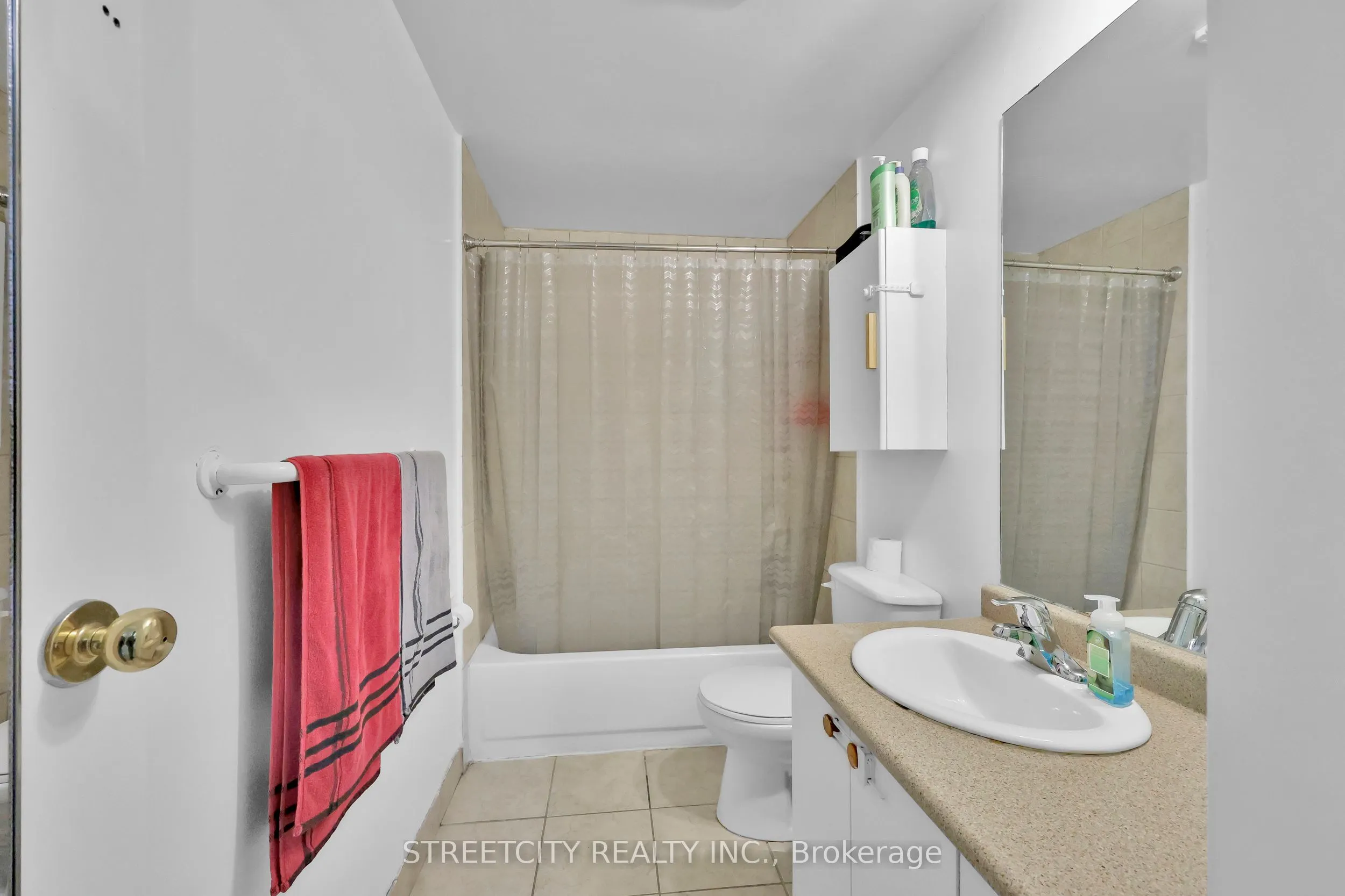 253 Taylor Street, #8