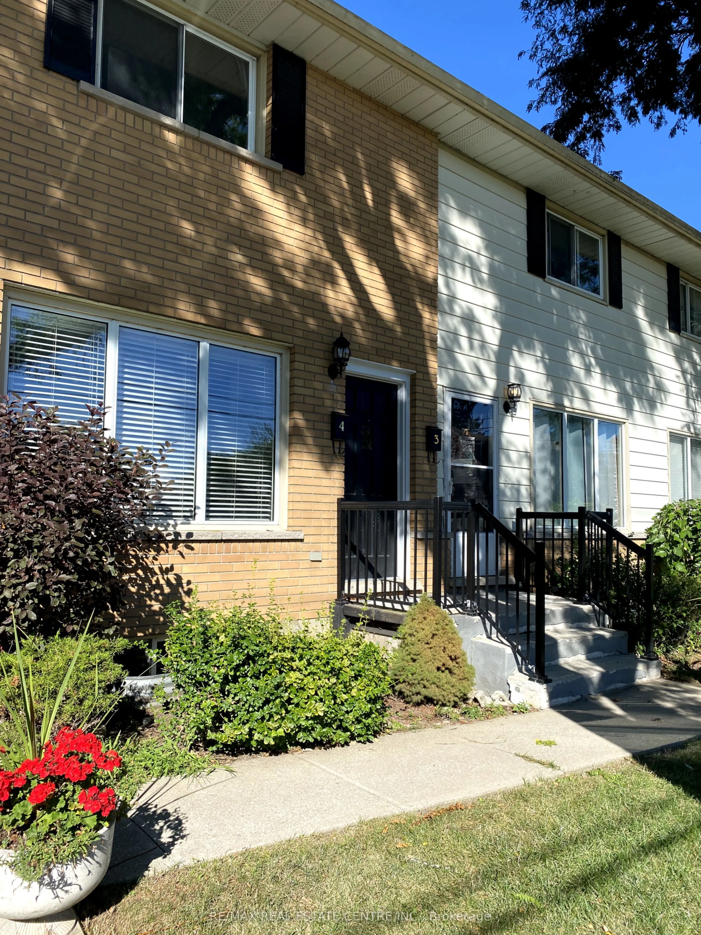 14 Chalmers Street S, #4