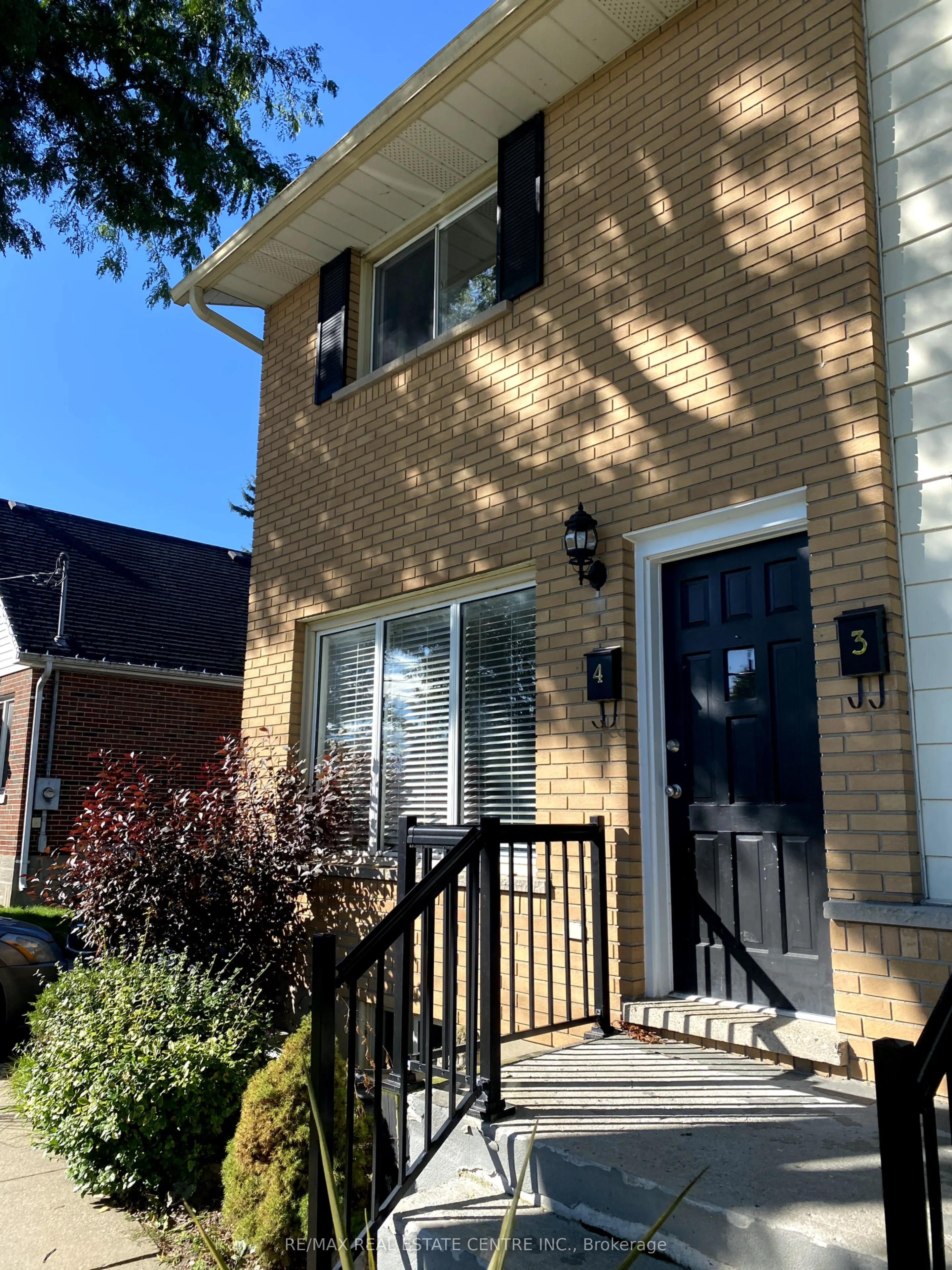 14 Chalmers Street S, #4