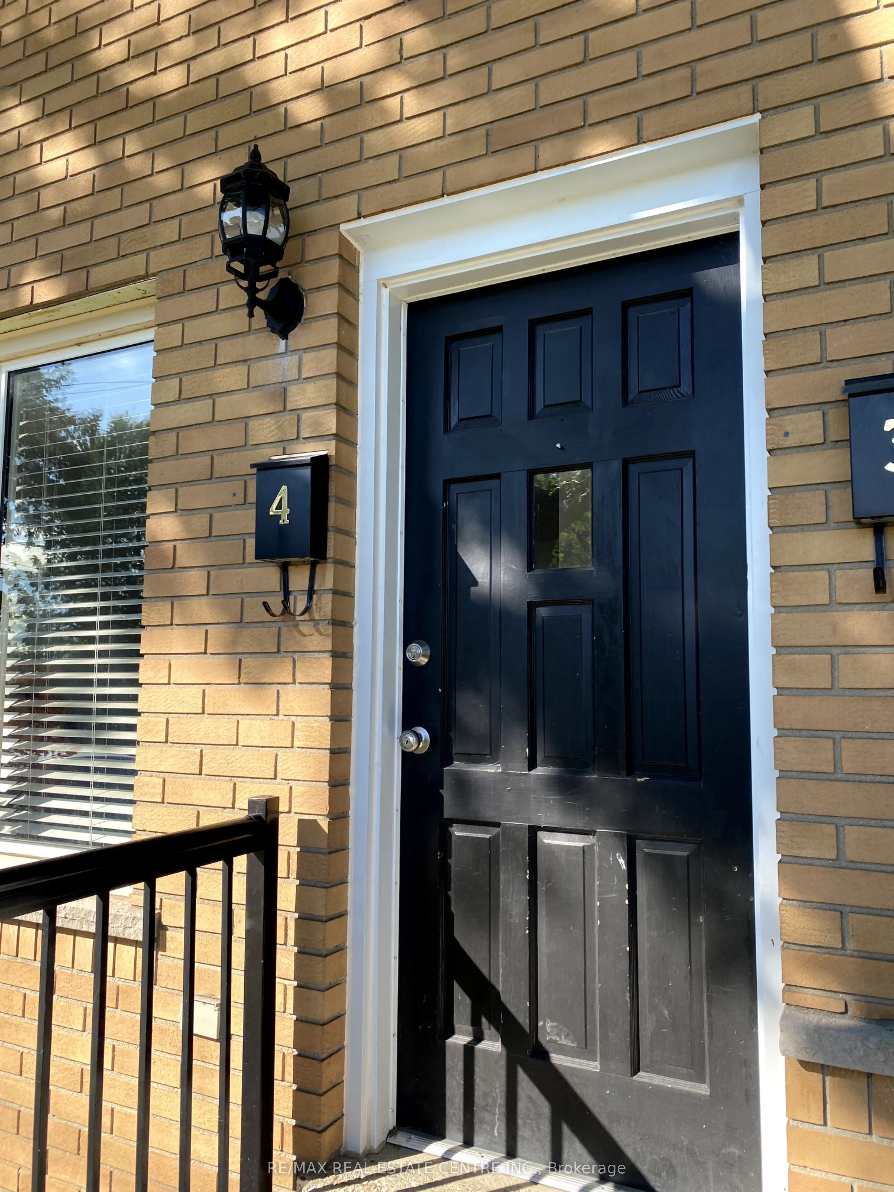 14 Chalmers Street S, #4