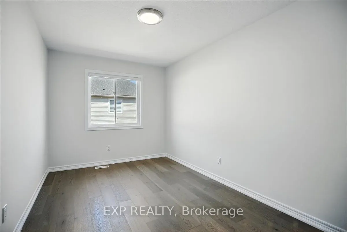 27 Mockingbird Lane E, #52