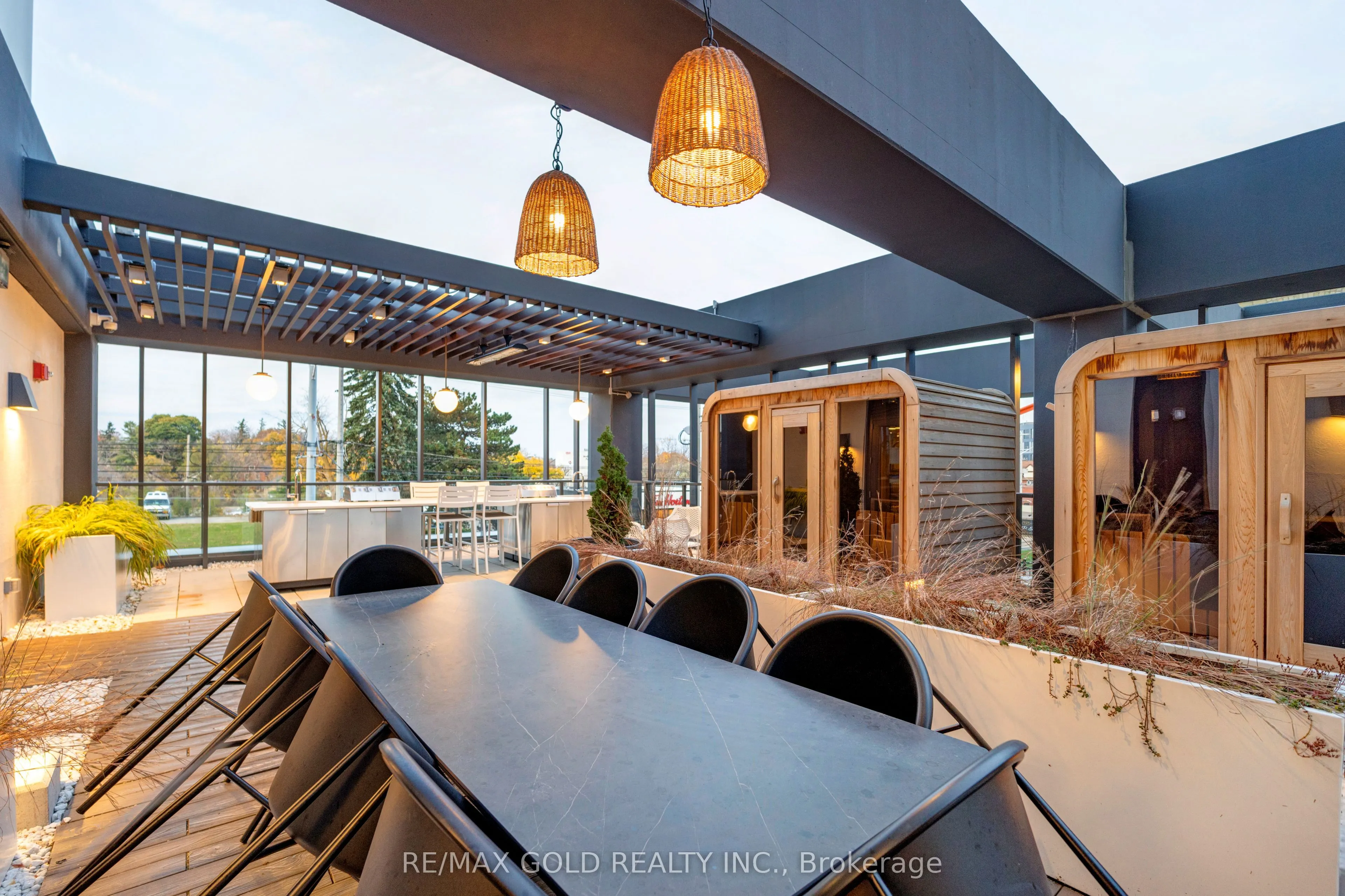 741 King Street W, #09