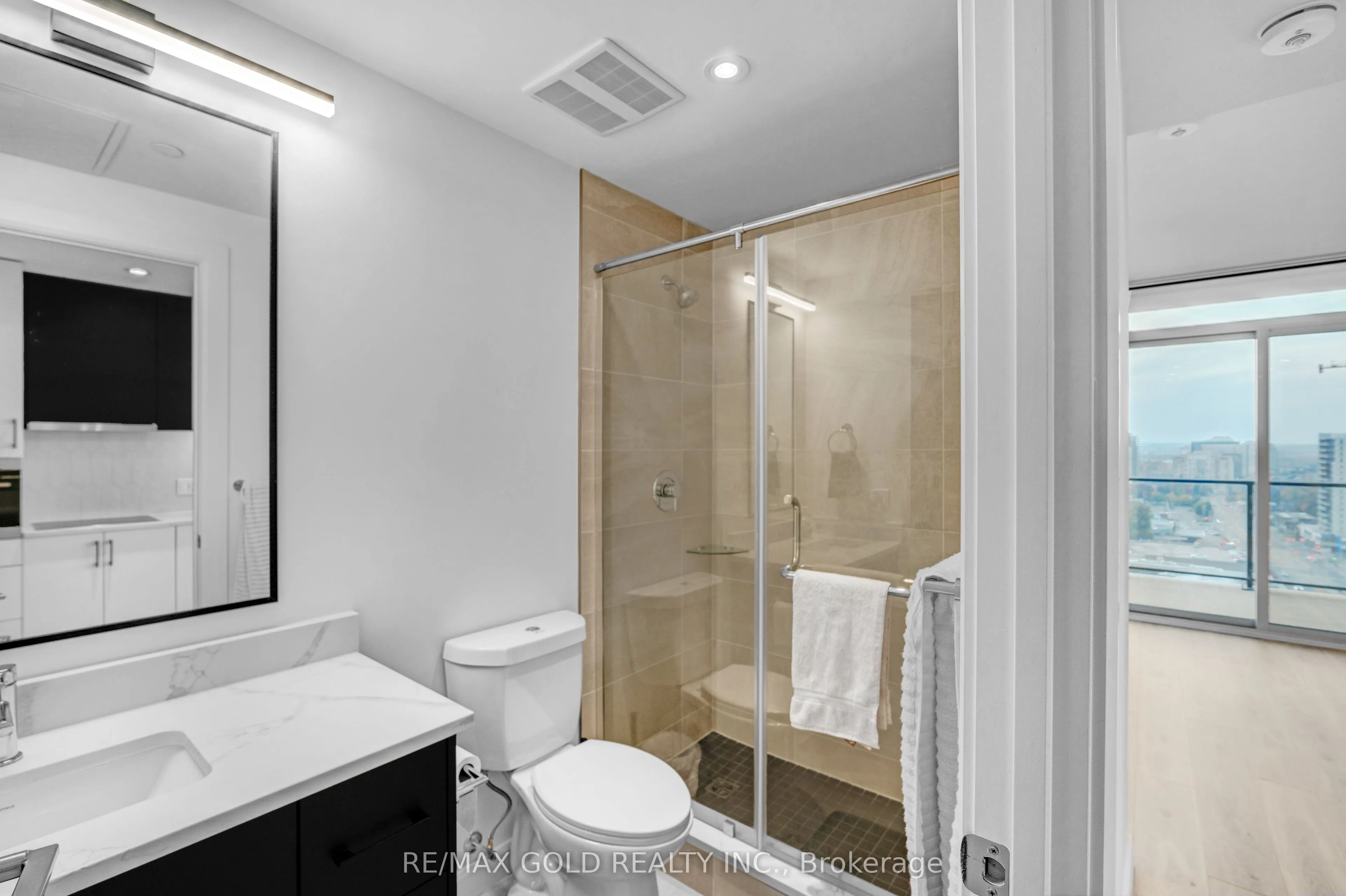 741 King Street W, #09