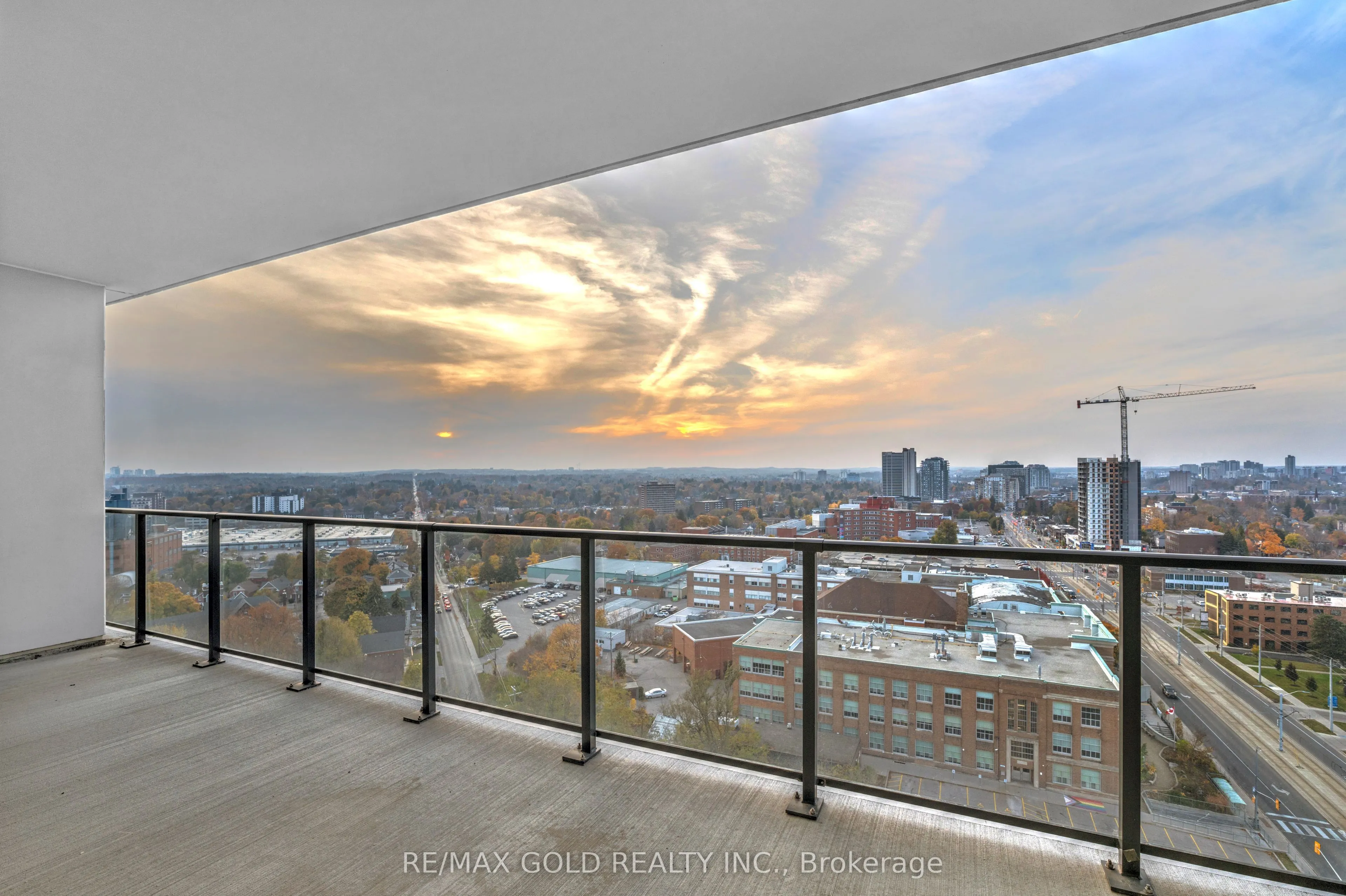 741 King Street W, #09