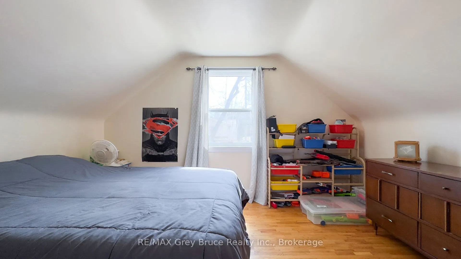 440 11th "B" Street W