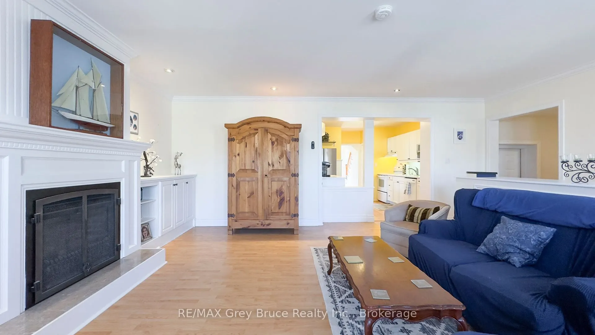 440 11th "B" Street W