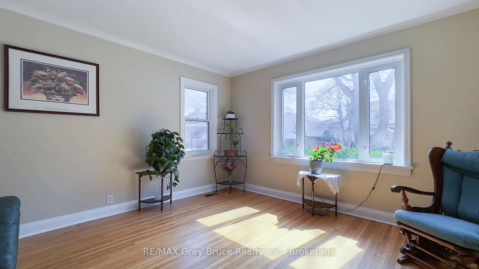 440 11th "B" Street W