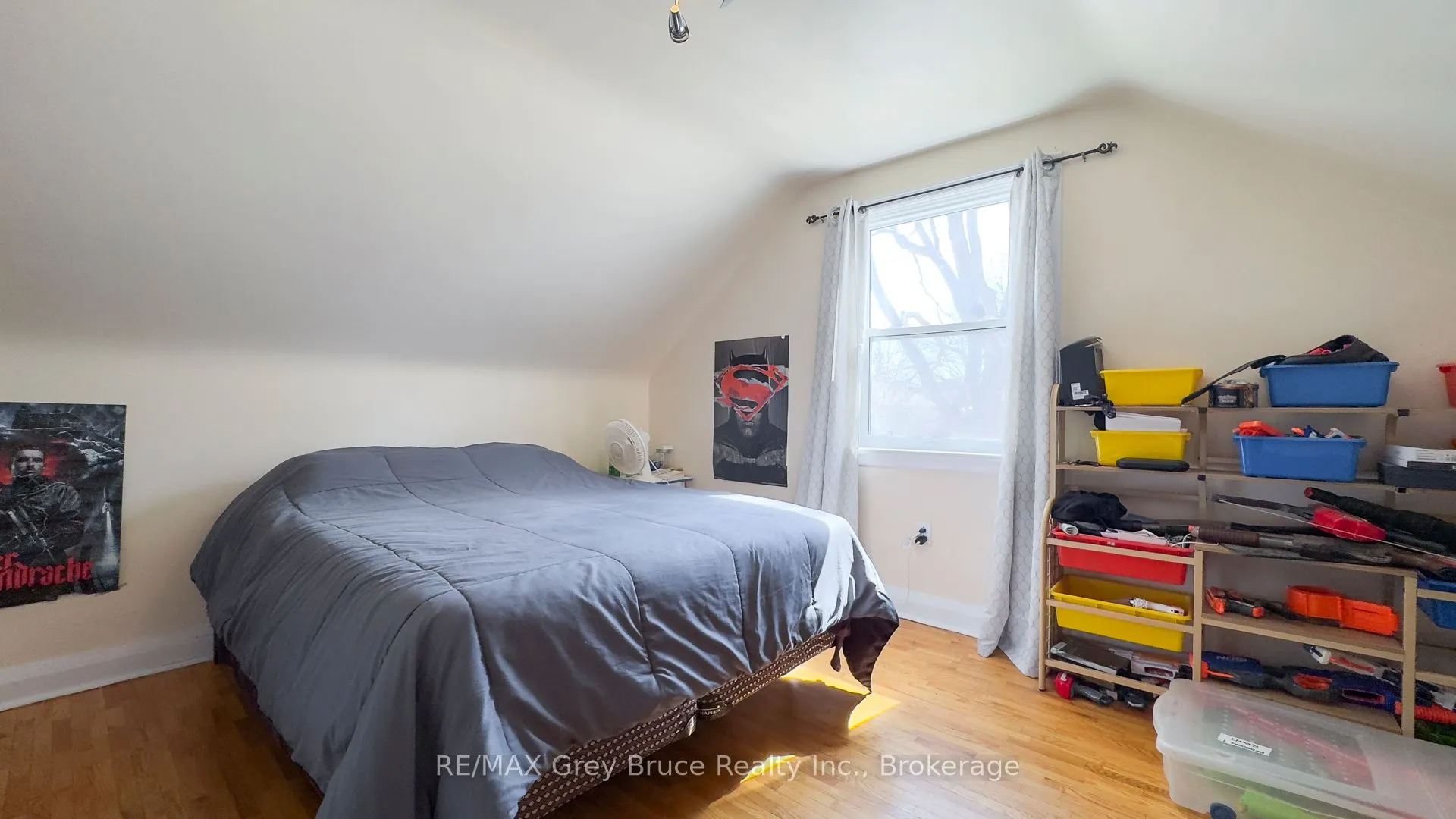 440 11th "B" Street W