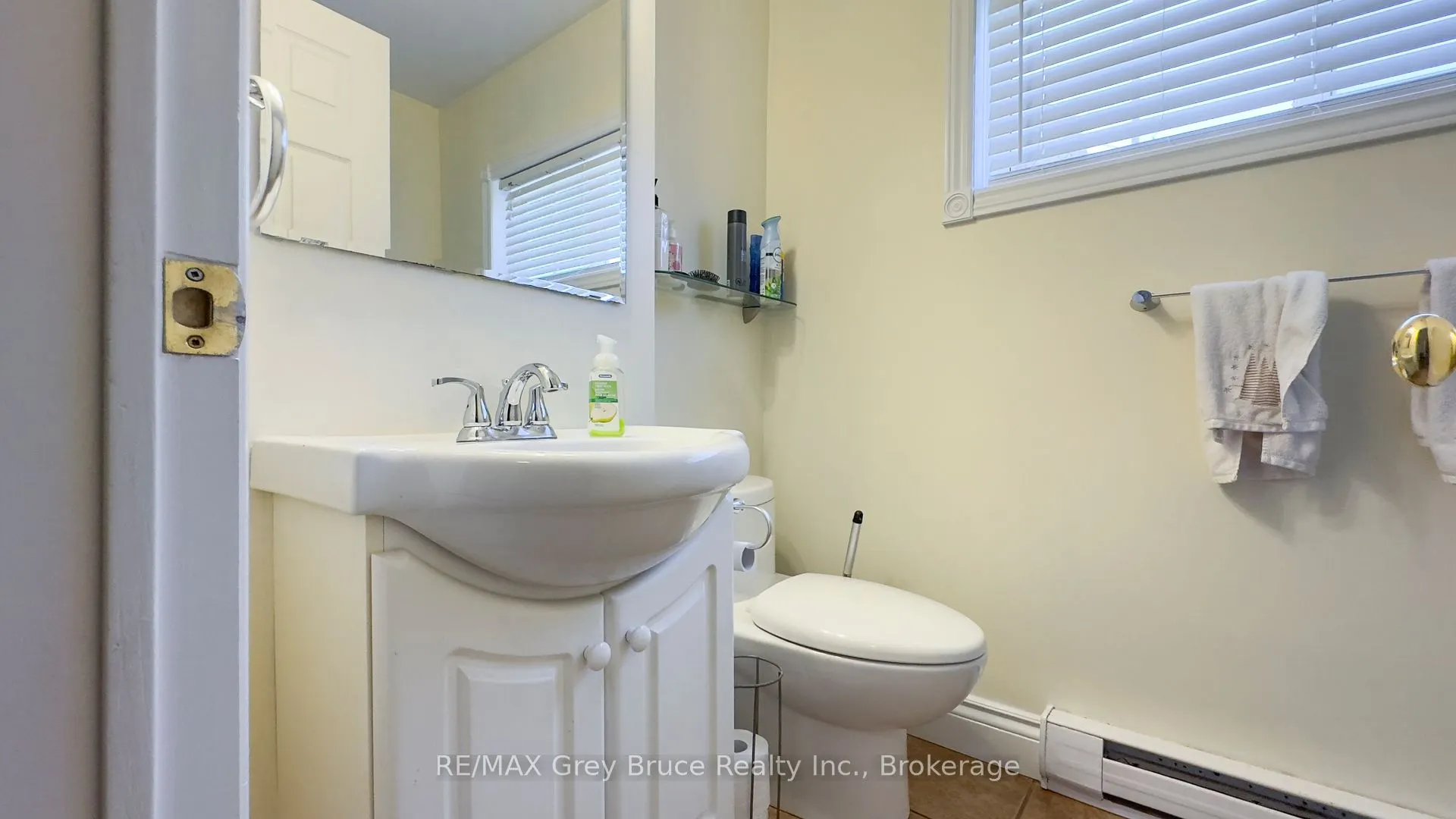 440 11th "B" Street W