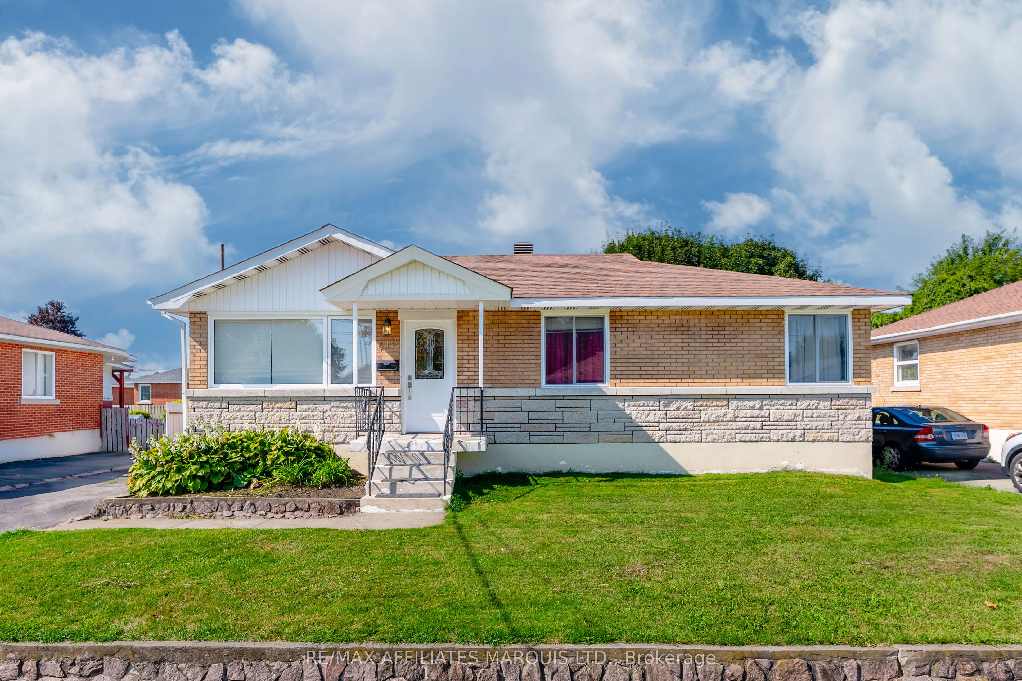 613 Carleton Street