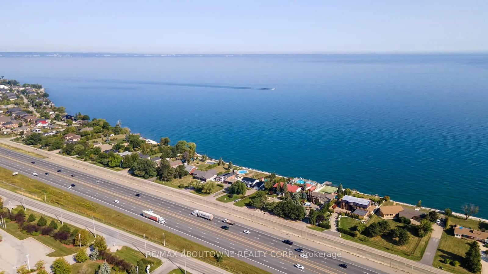 1073 North Service Road