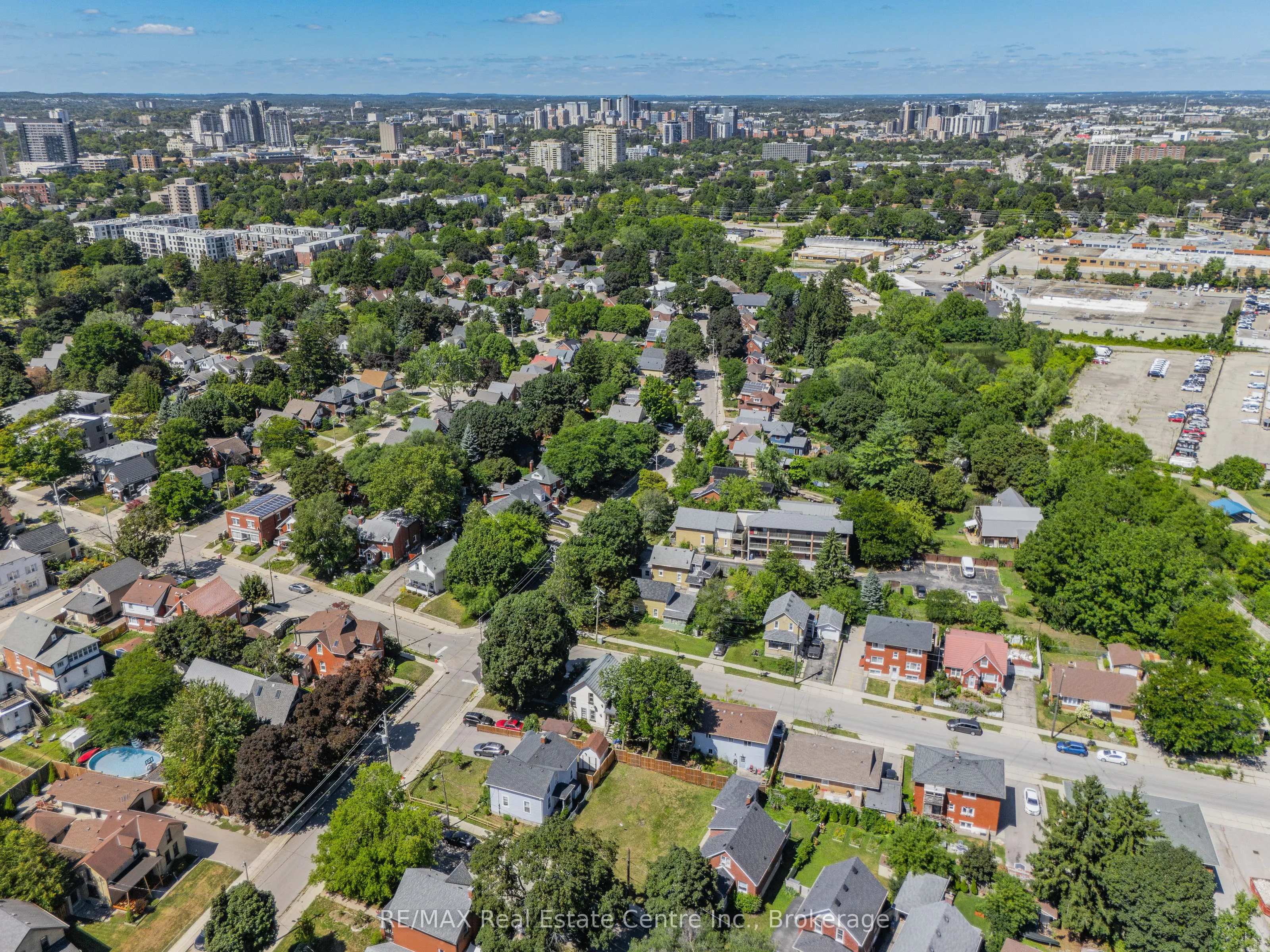 536 Duke Street W