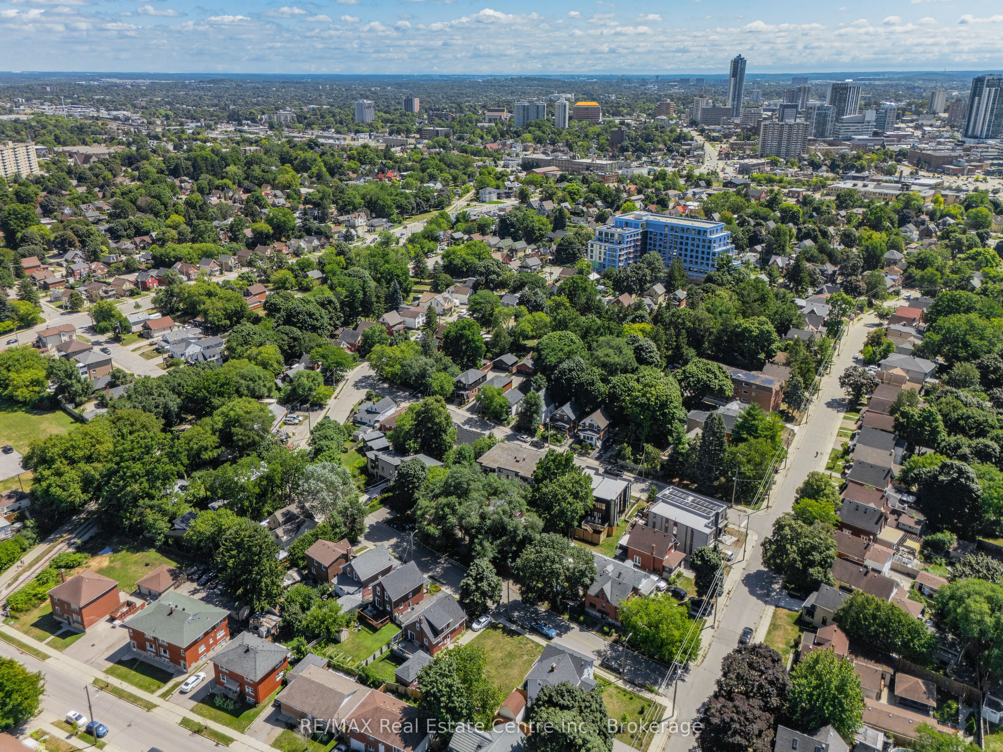 536 Duke Street W