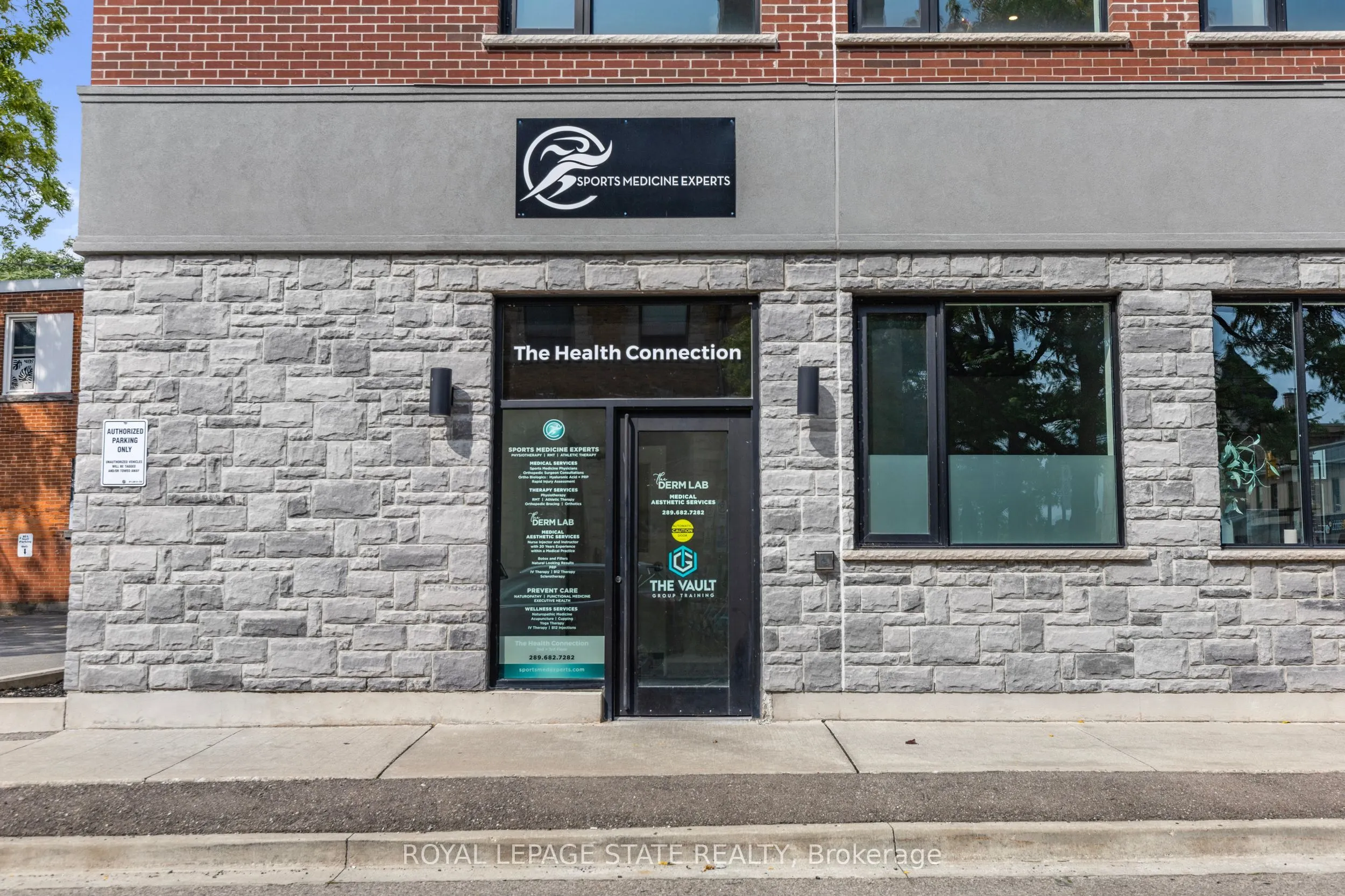112 King Street W, #Level 2