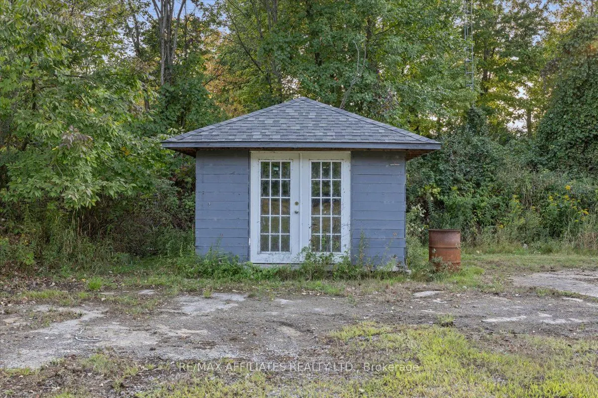 1215 Narrows Lock Road