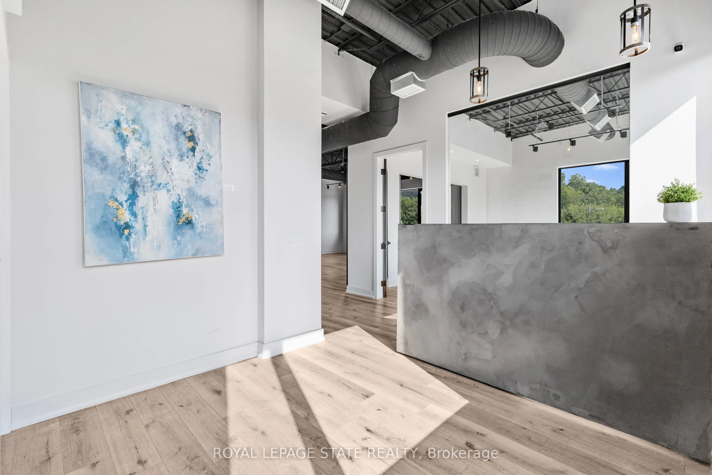 112 King Street W, #Level 3