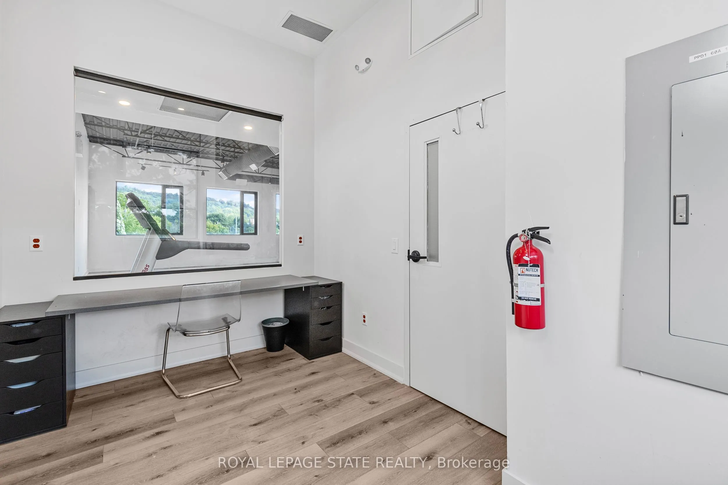 112 King Street W, #Level 3