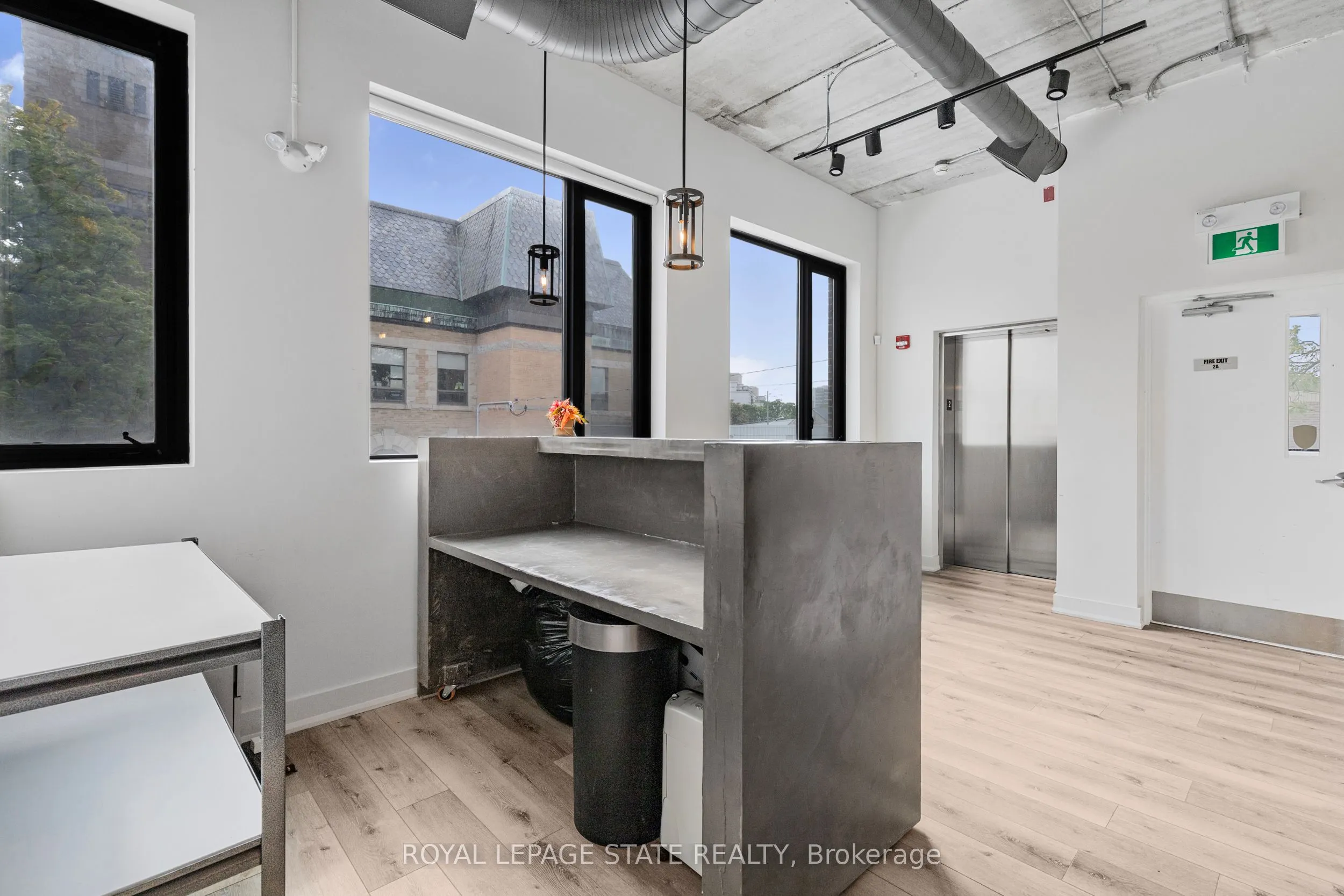112 King Street W, #Level 2 & 3