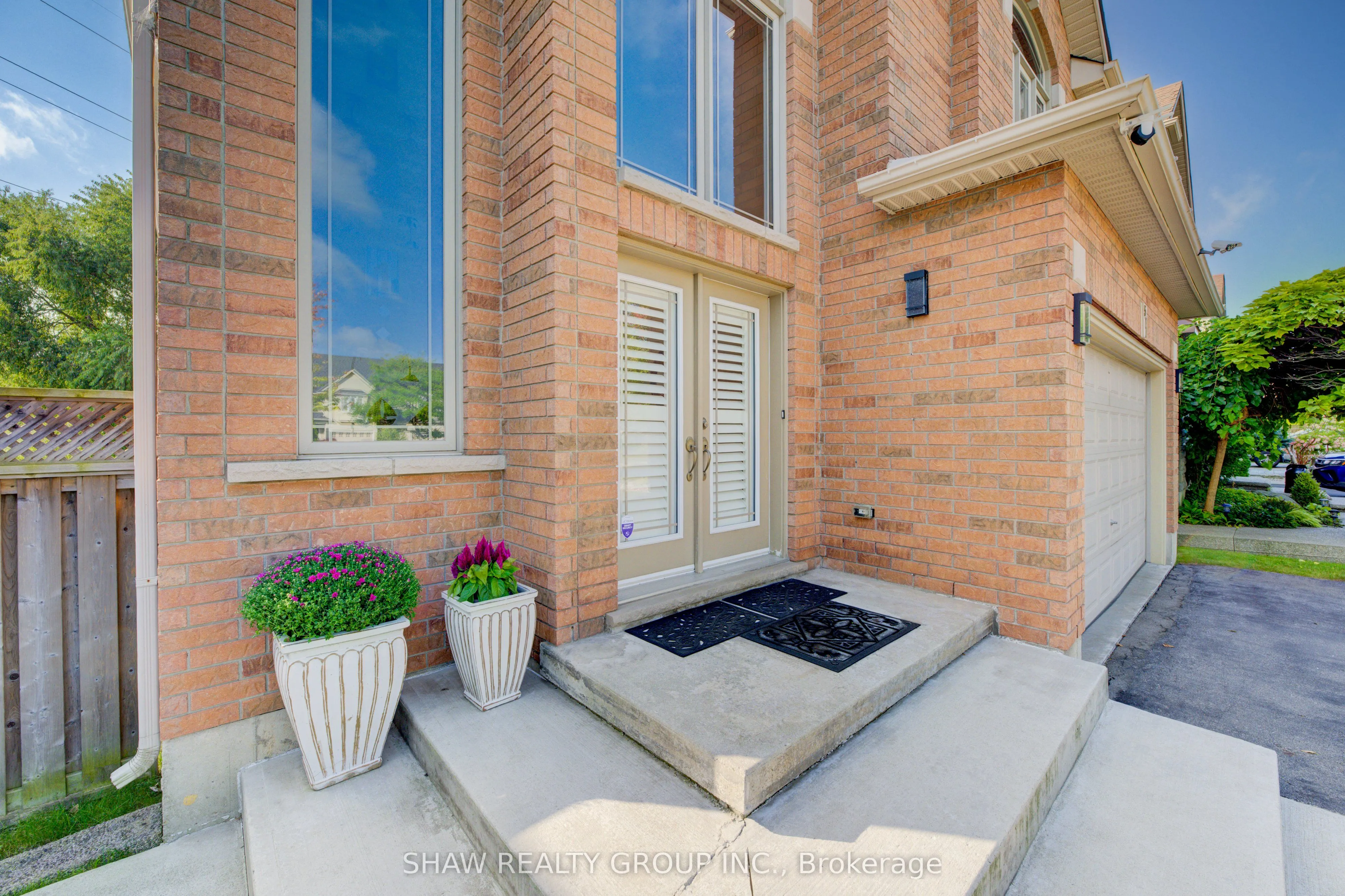 571 Stonehenge Drive