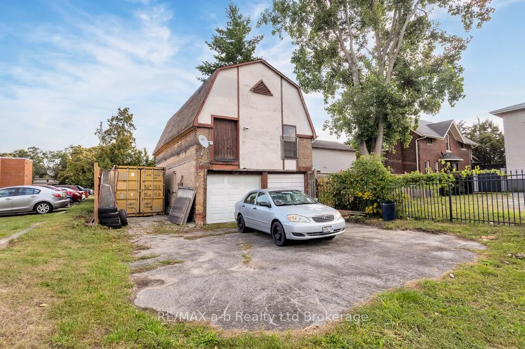 115 Winniett Street