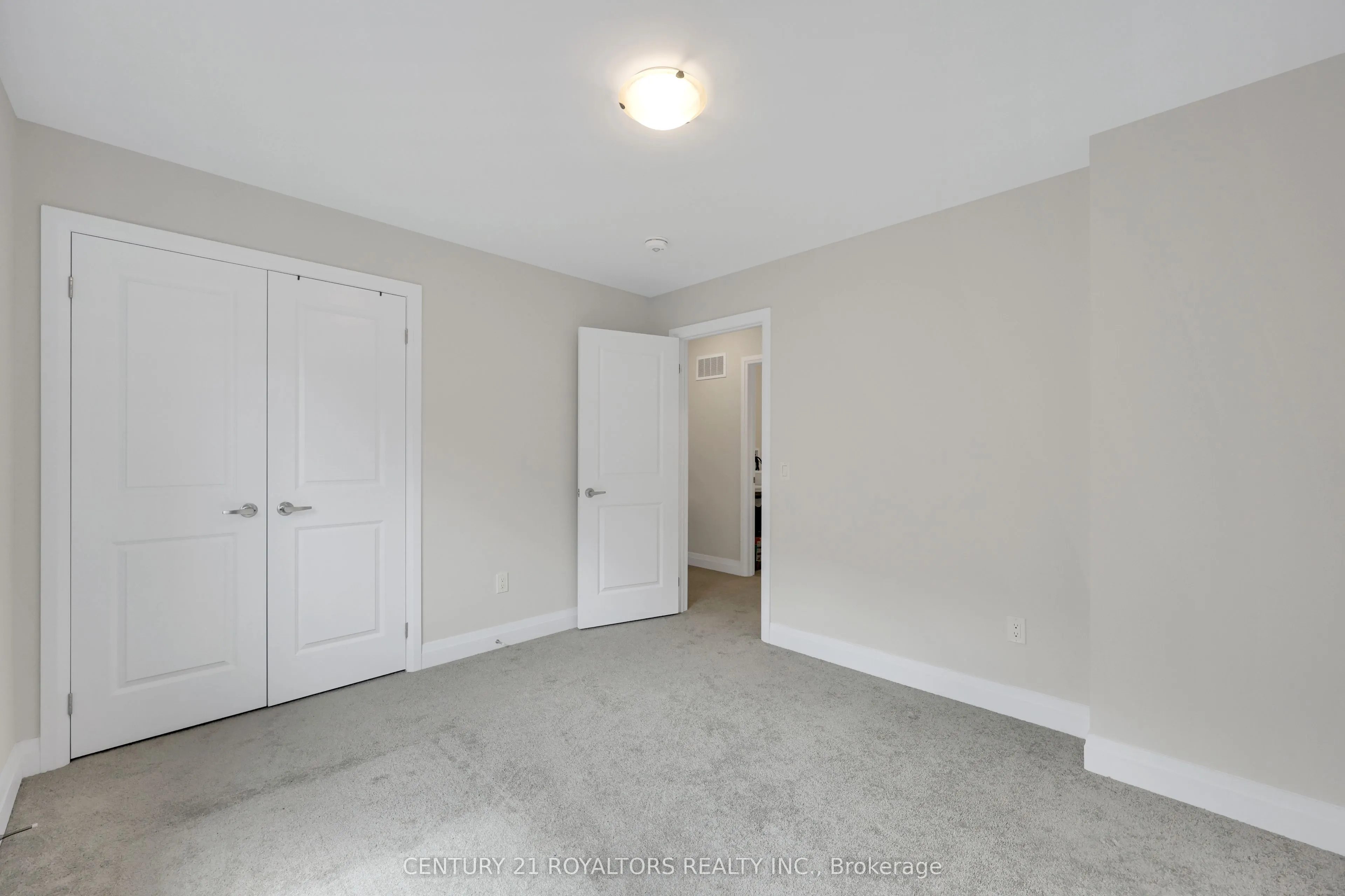 909 Knights Lane