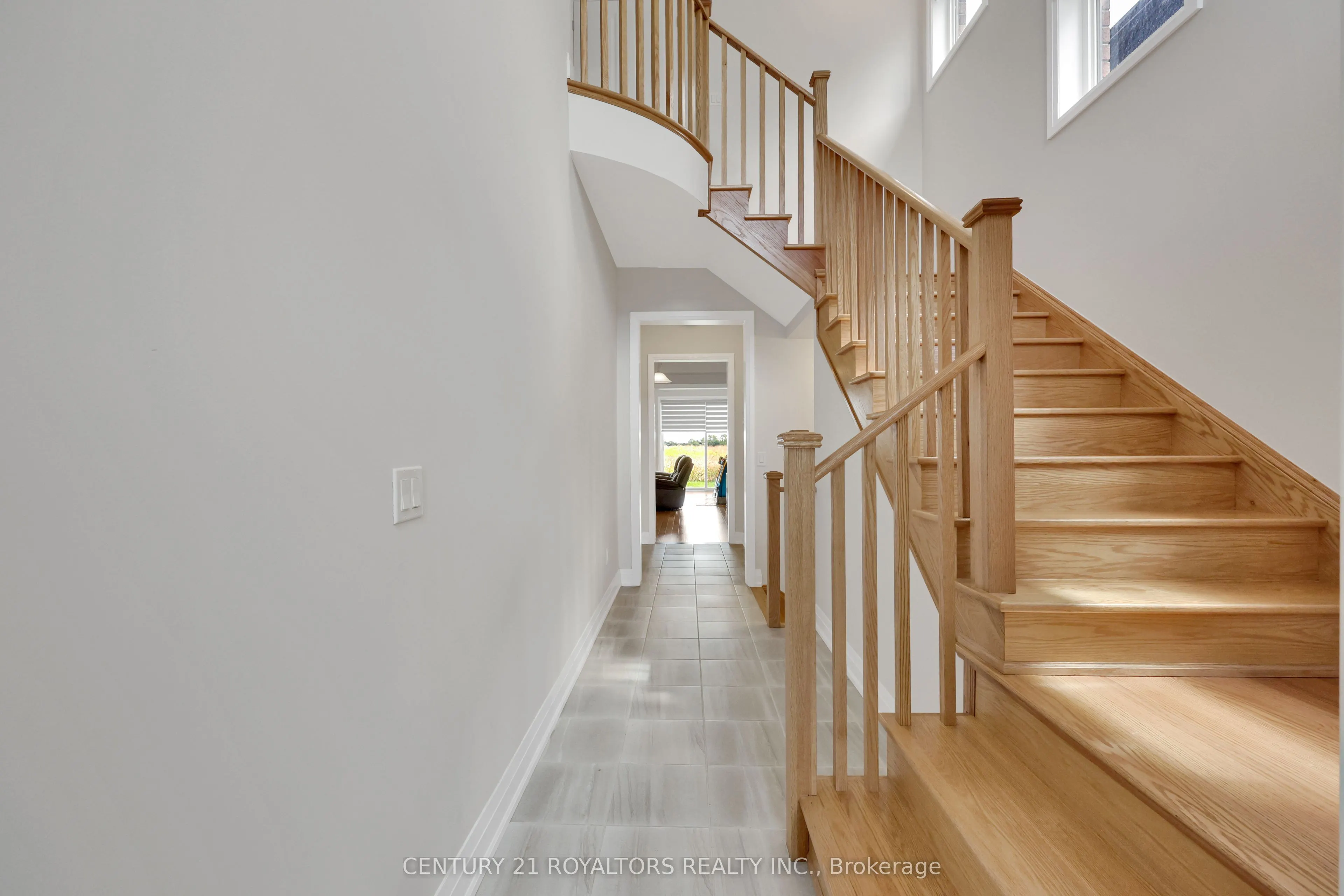 909 Knights Lane