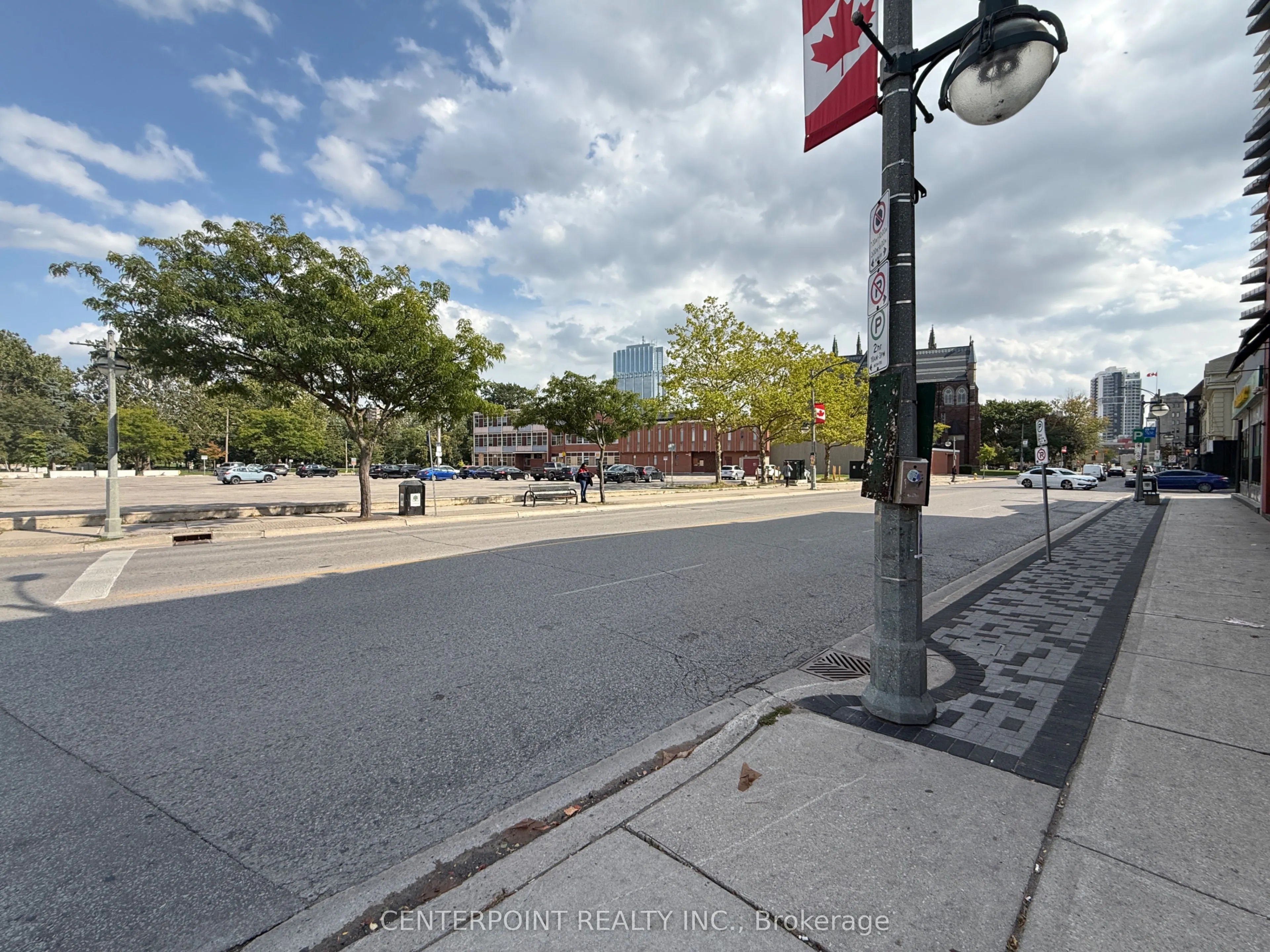 551 Richmond Street, #1