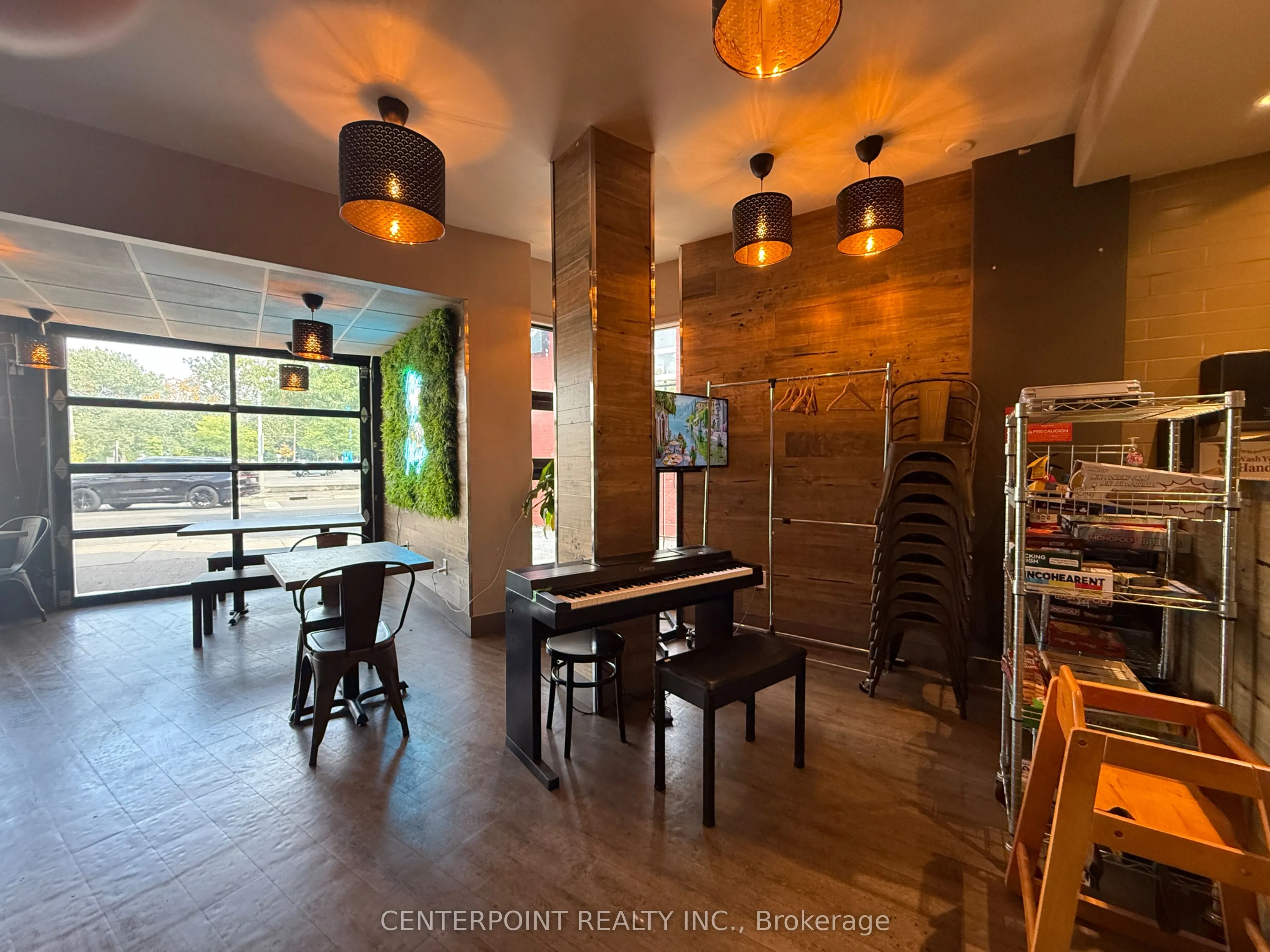 551 Richmond Street, #1