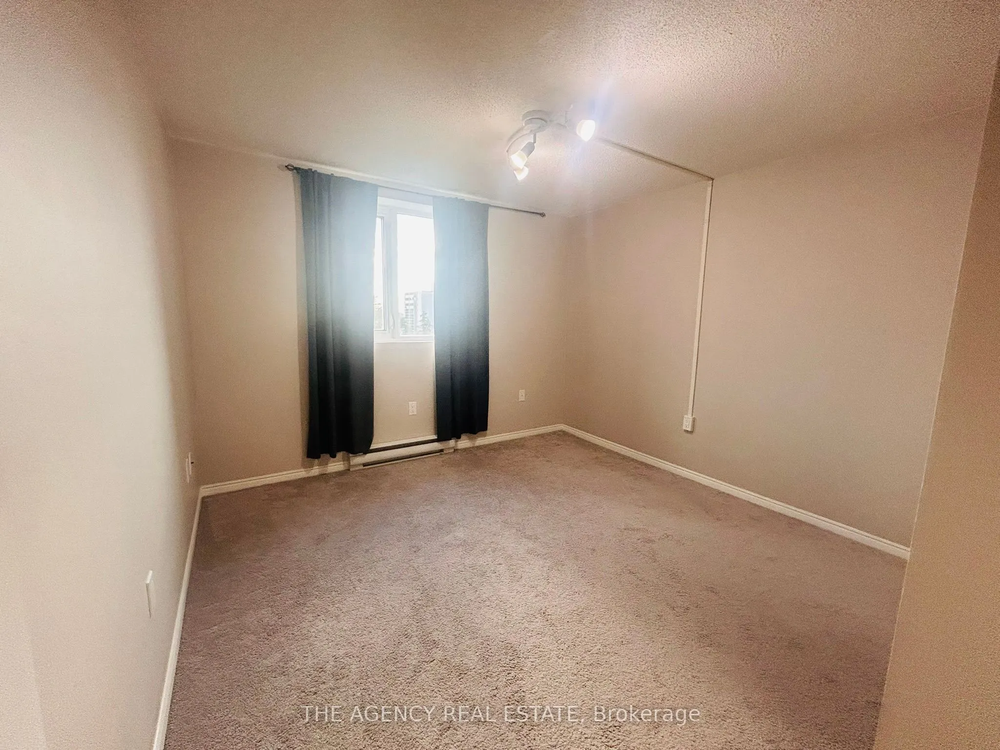 77 Base Line Road W, #602