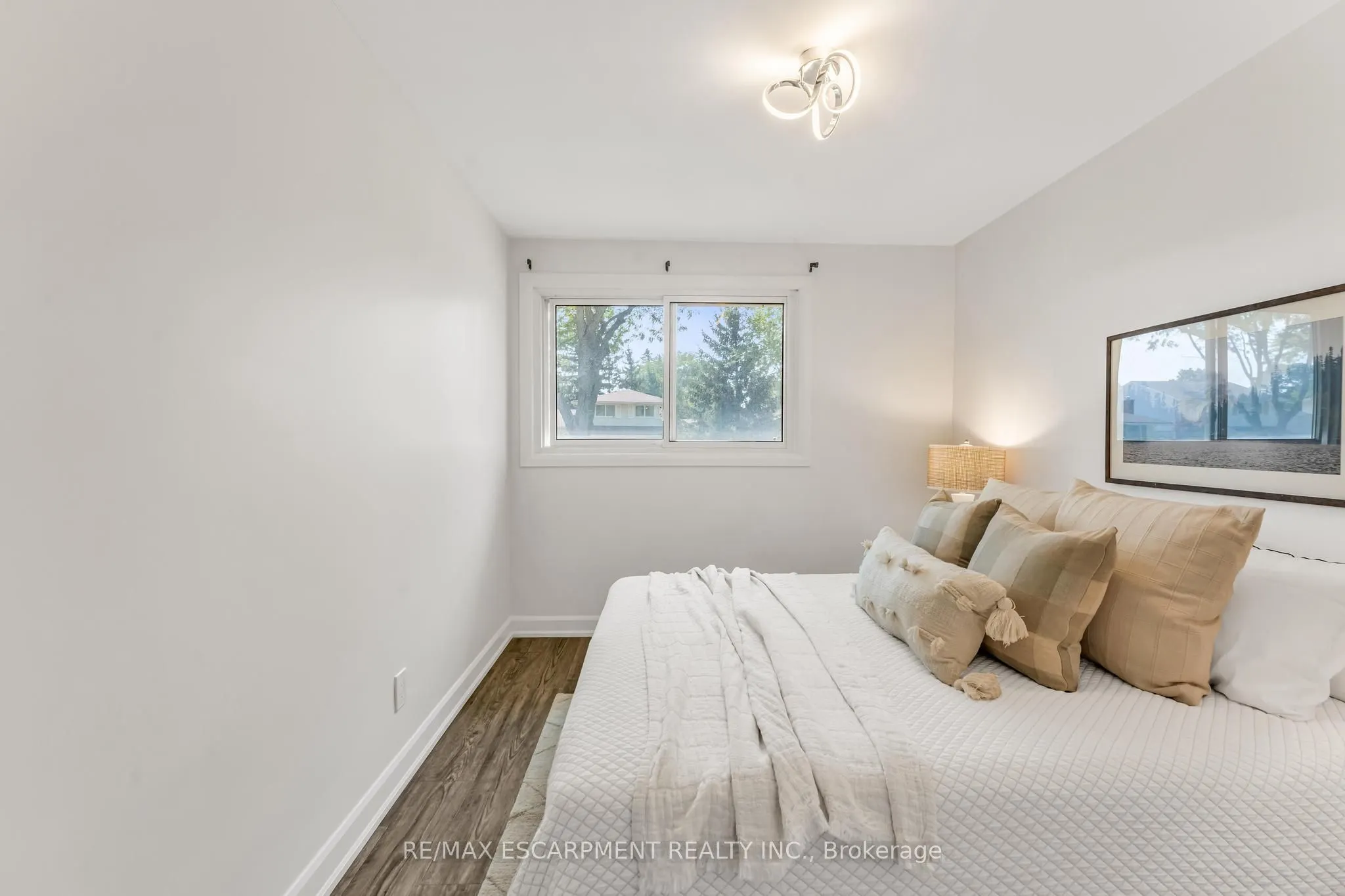 7119 Brian Crescent